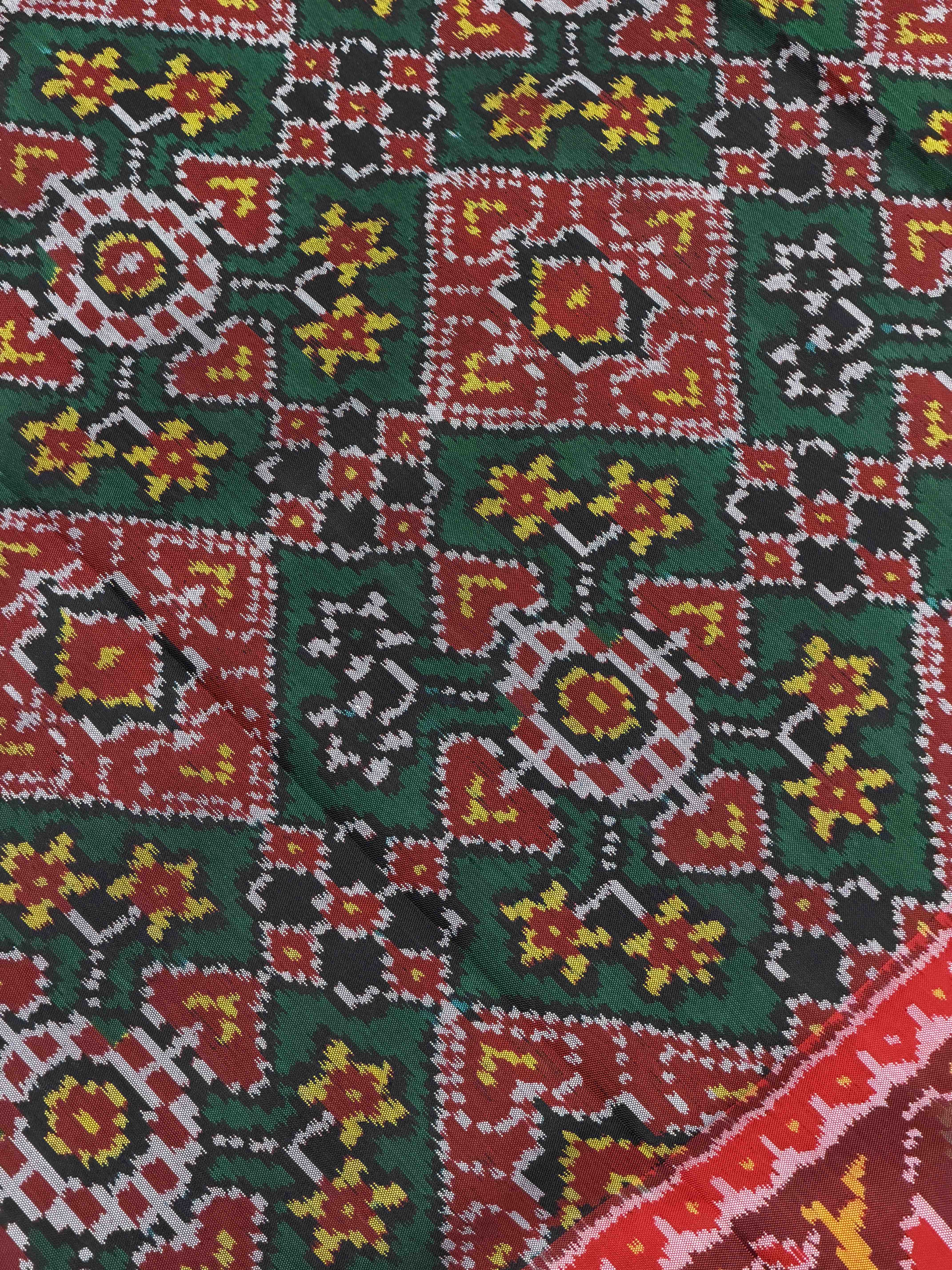 Red & Green Manekchawk mix Single Ikat Patan Patola