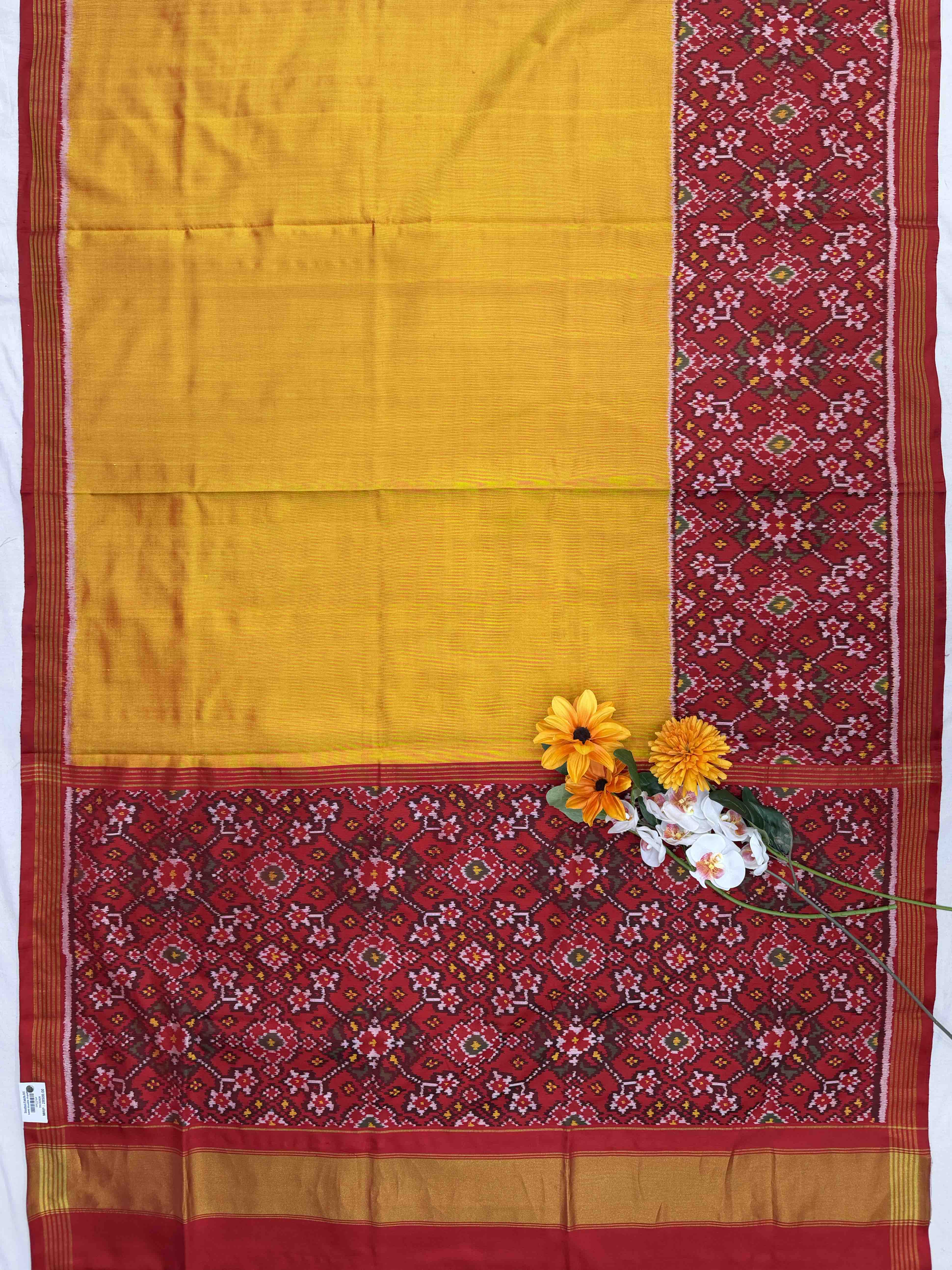 Red & musterd skirtborder navaratan Single ikat Patola