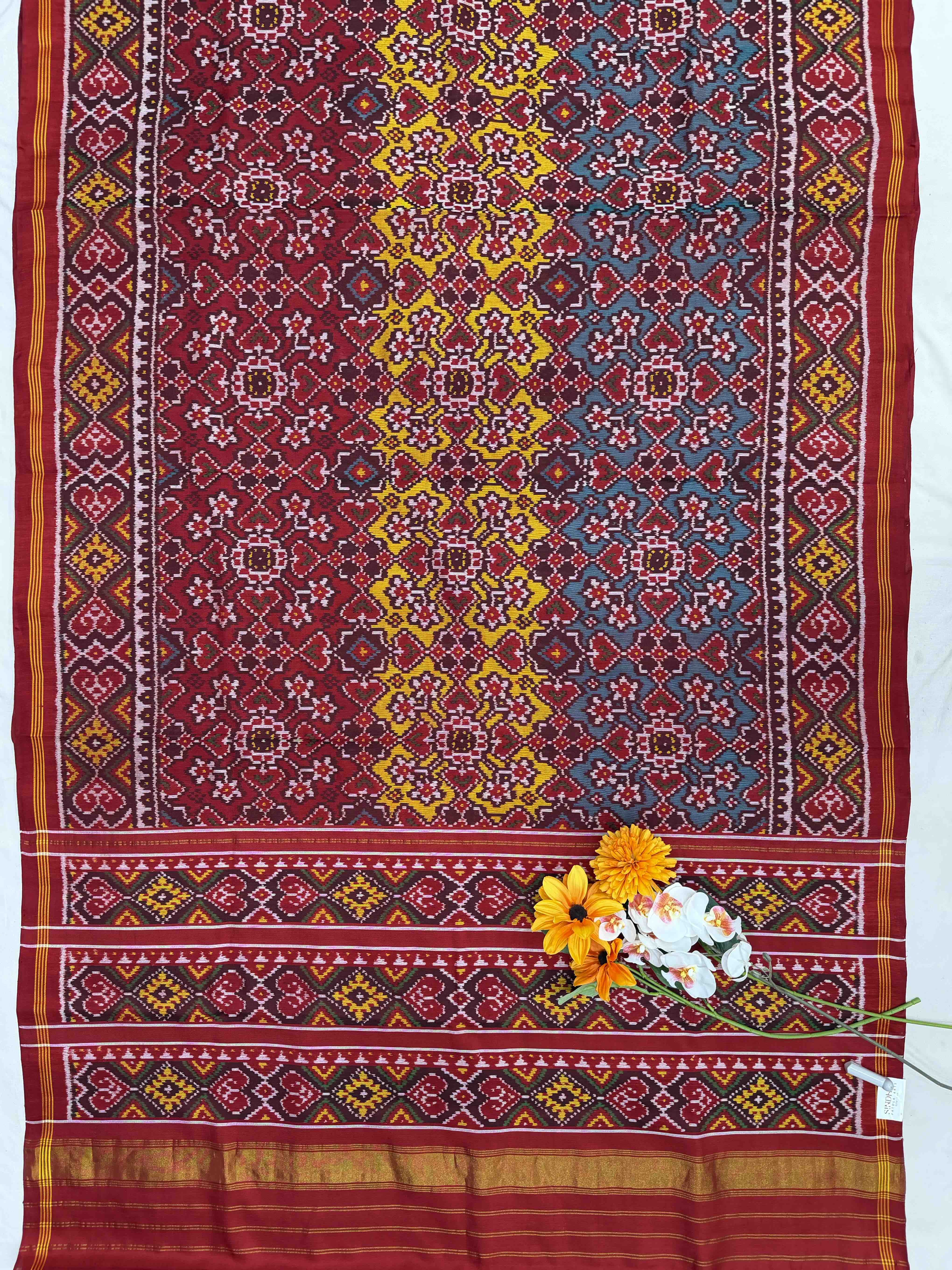 Red with multi manekchawk Single ikat Patola Saree