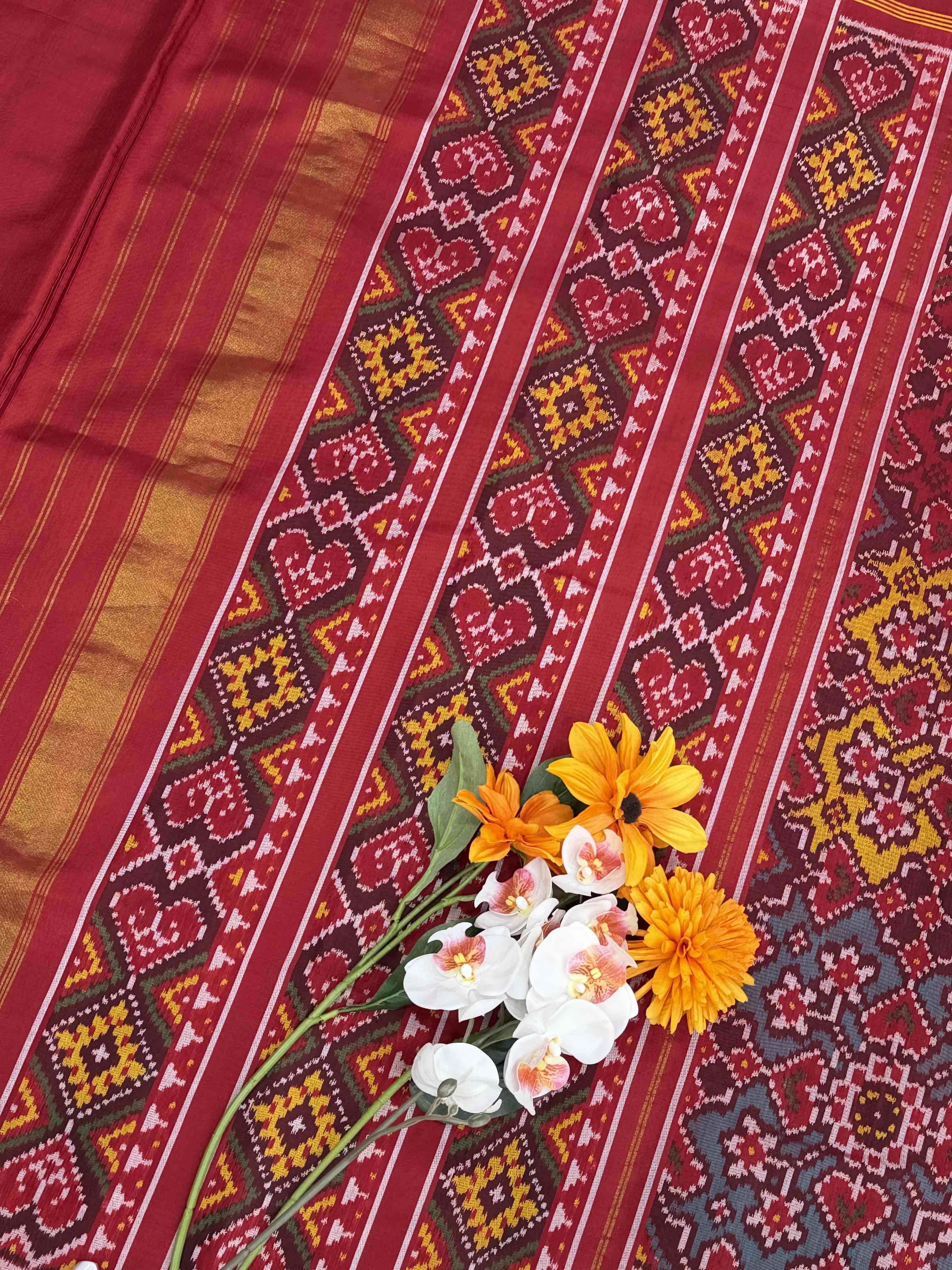 Red with multi manekchawk Single ikat Patola Saree