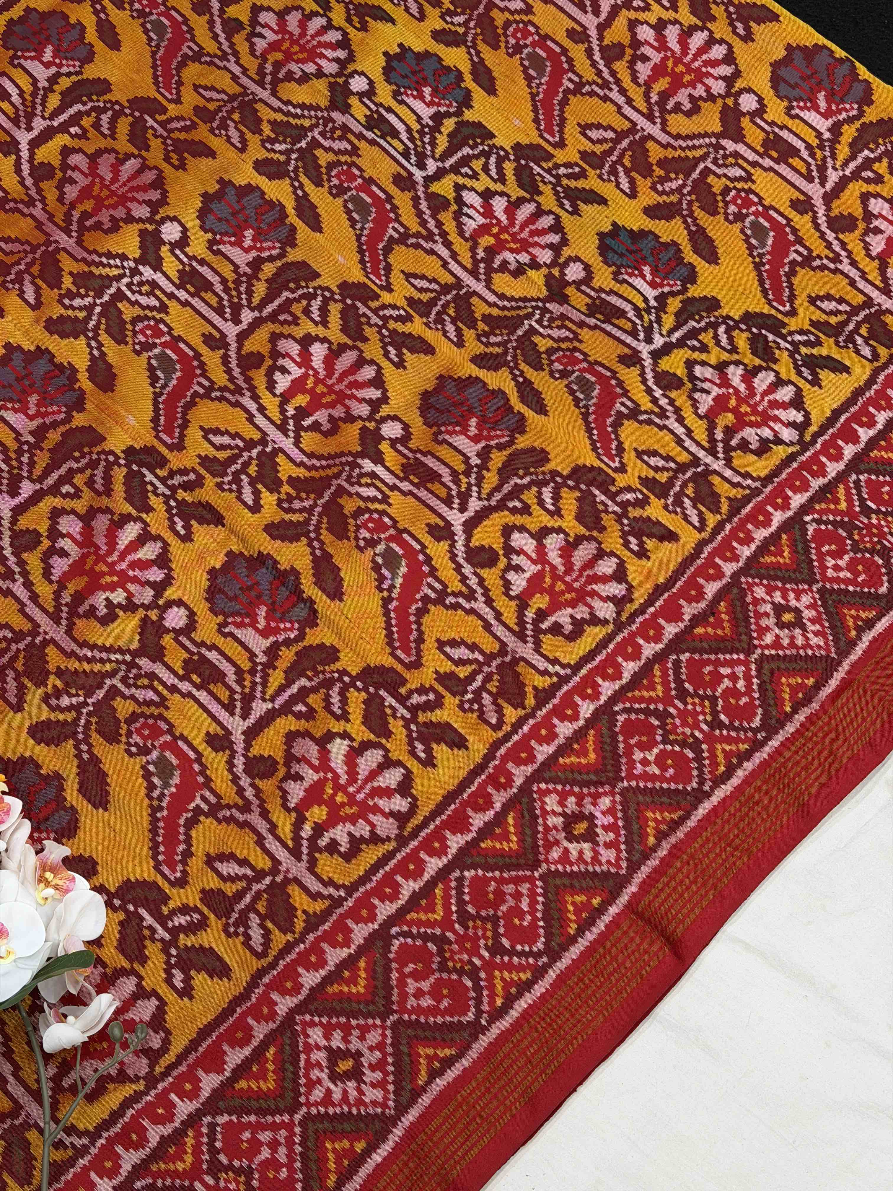 Red & musterd Creeper design with parrot figure single ikat Patola