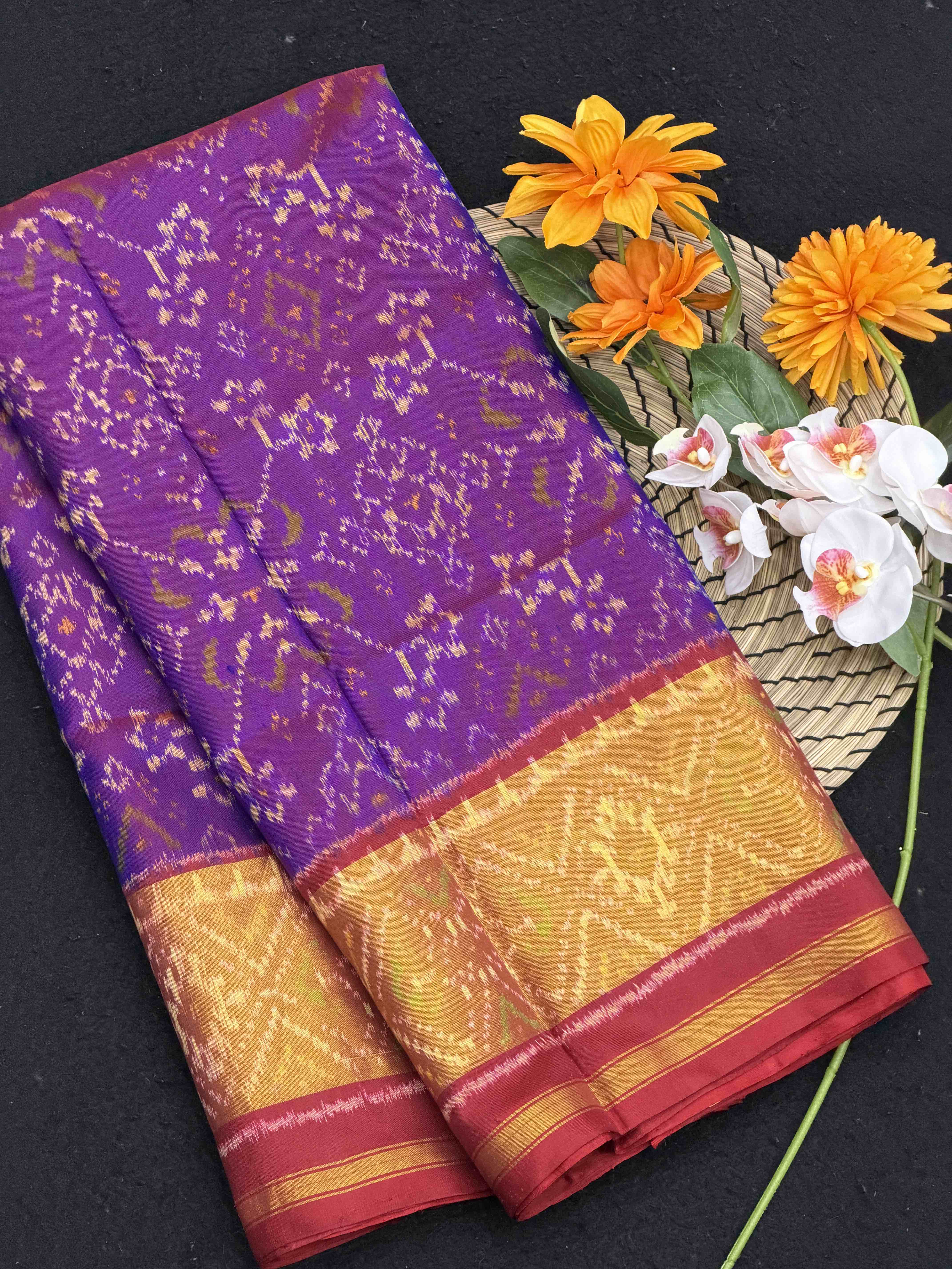Red & purple navaratan shaded Rajkoti Patola