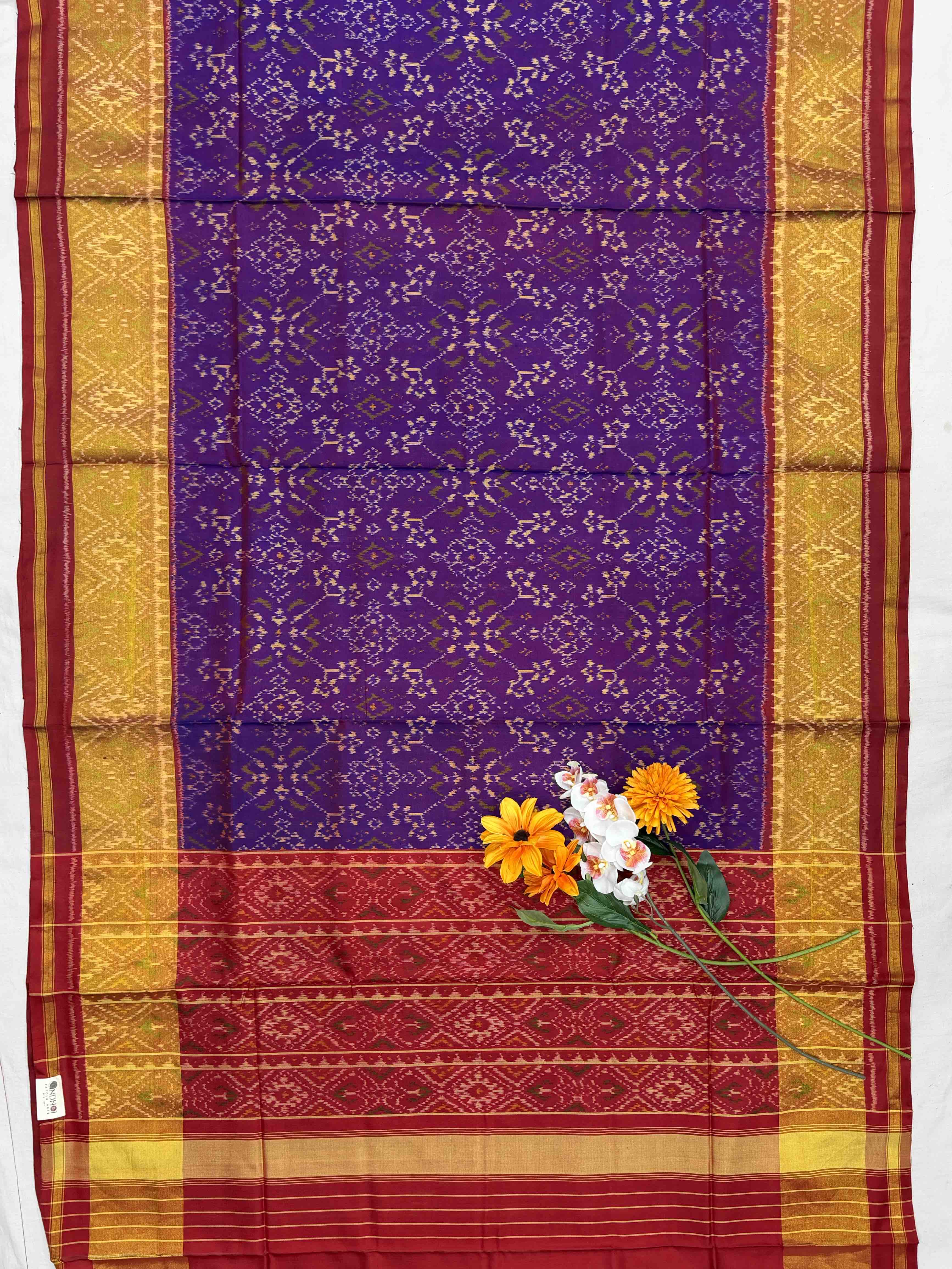 Red & purple navaratan shaded Rajkoti Patola