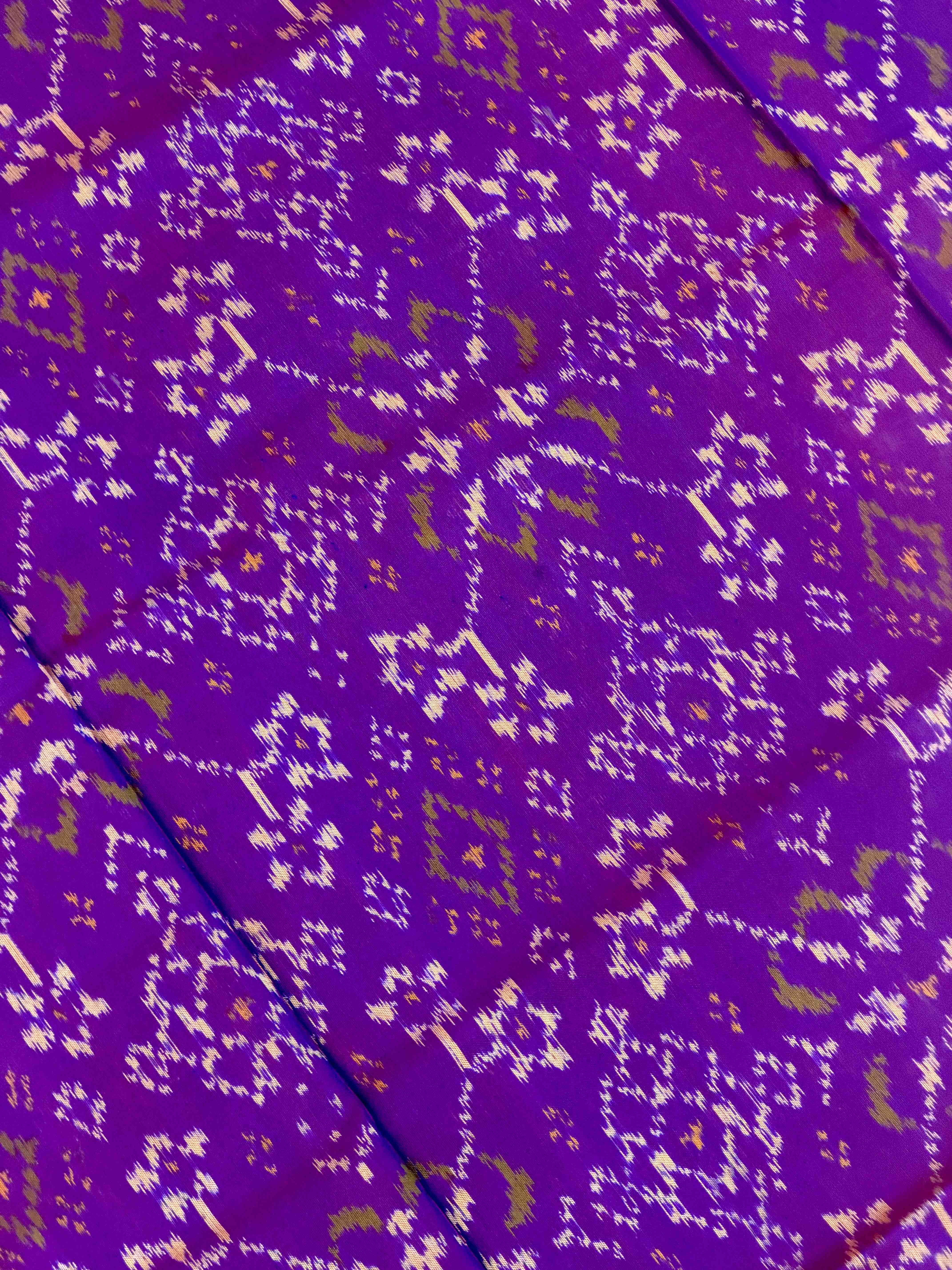 Red & purple navaratan shaded Rajkoti Patola