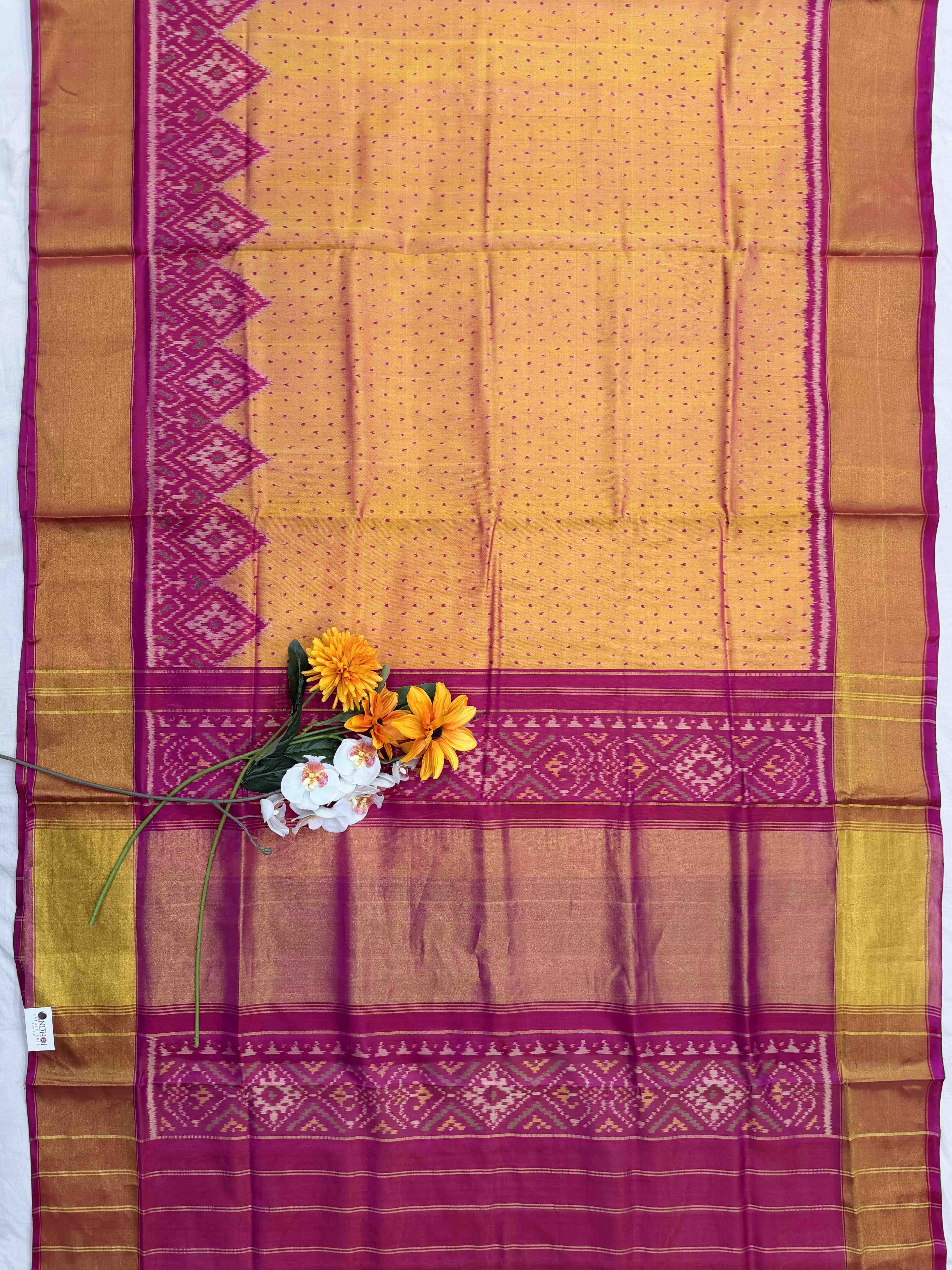 Pink & peach butti & skirt border Rajkot Patola Saree