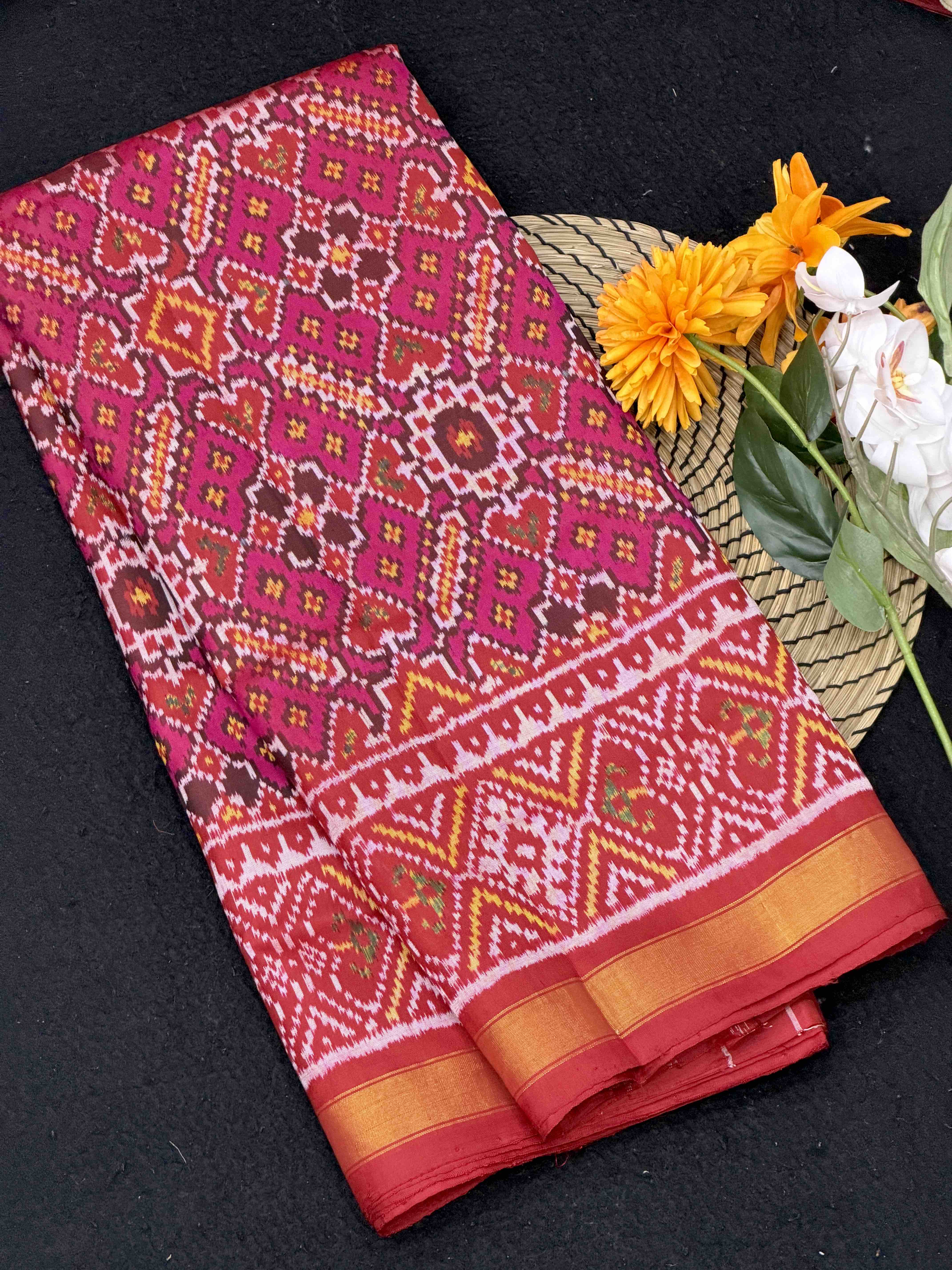 Red & Pink Manekchawk rajkot Patola Saree