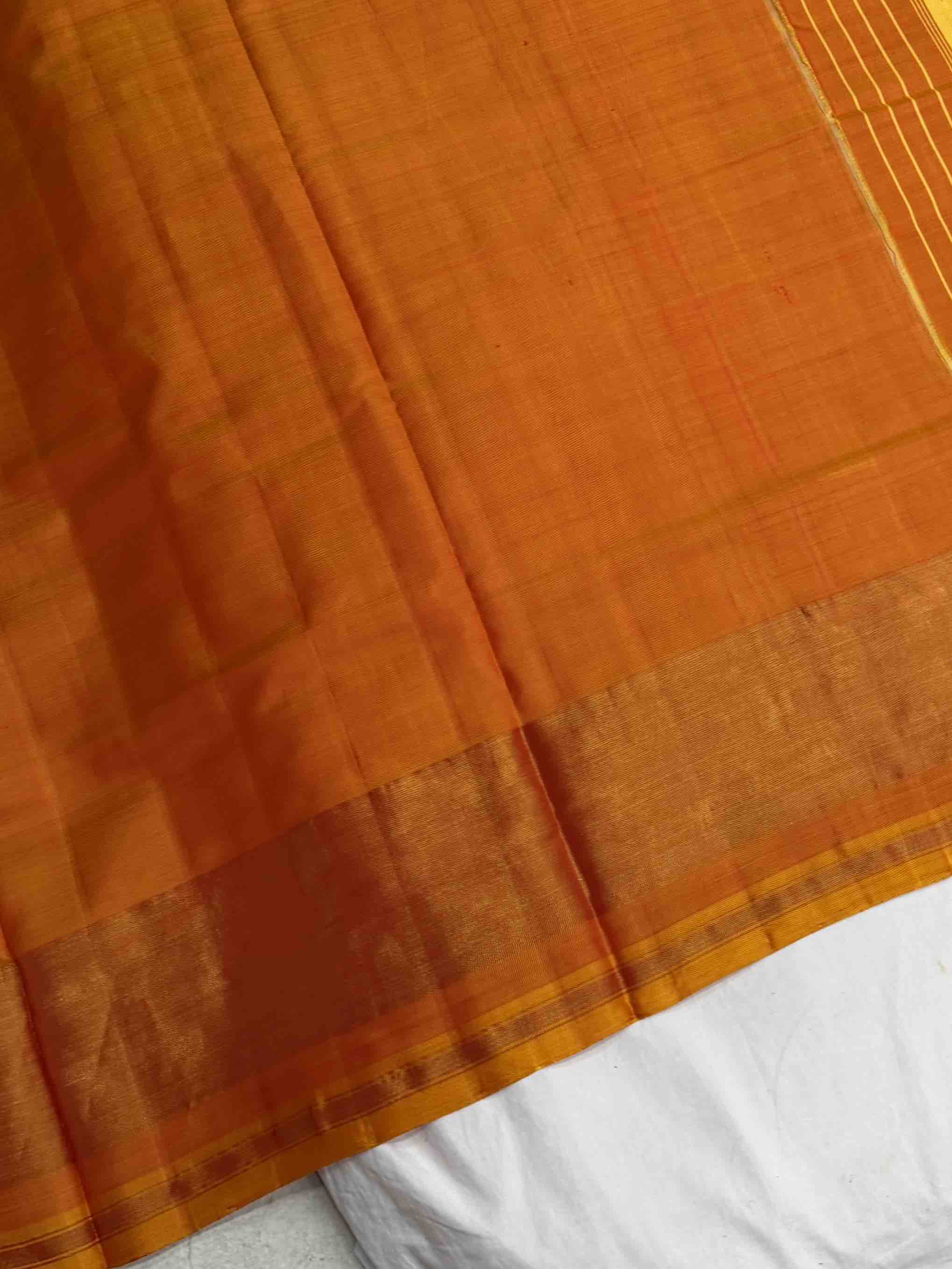 Golden Daliyabhat Rajkot Patola Saree - Handwoven Single Ikat Ethnic Wear