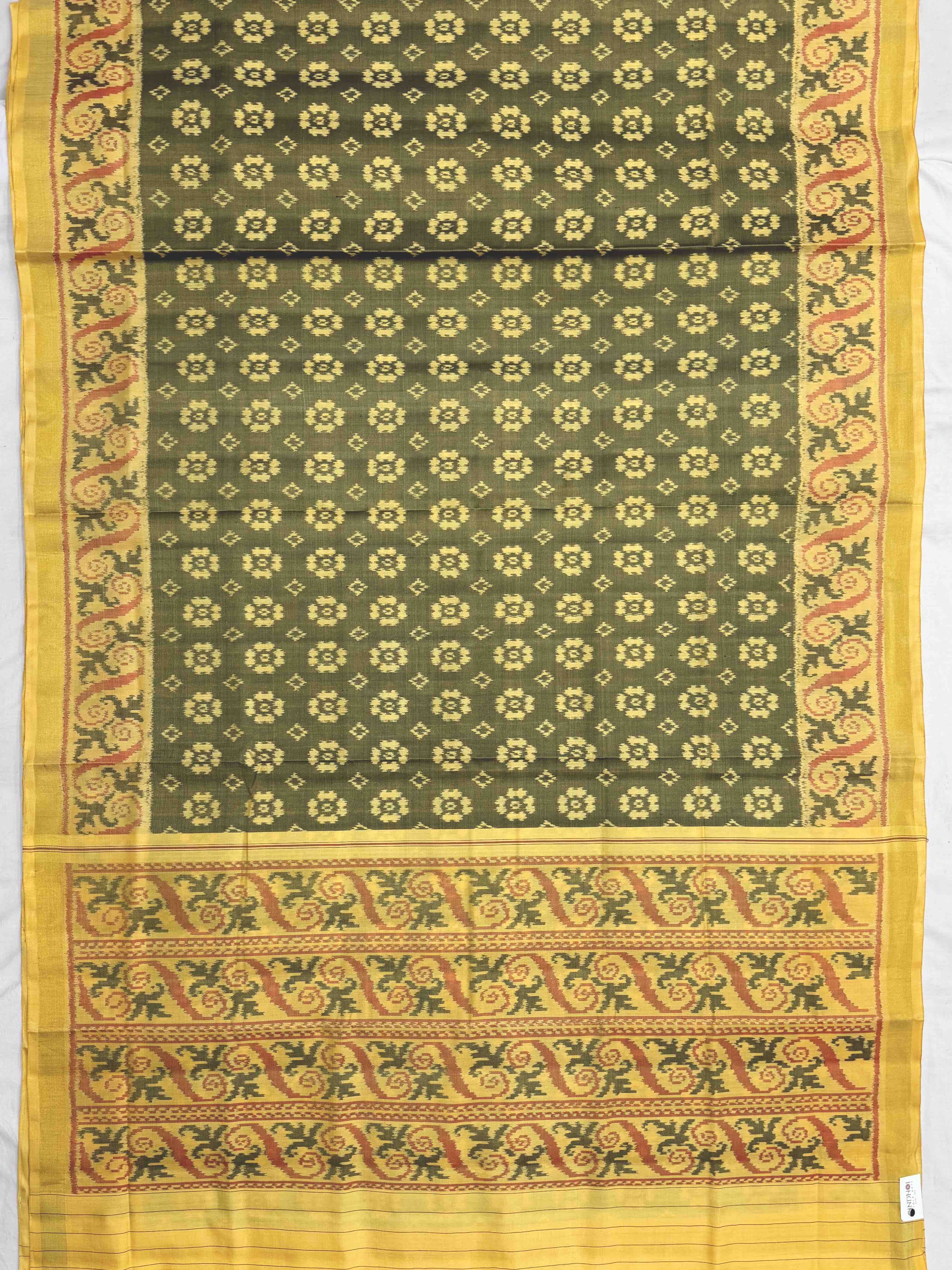 Light Yellow & mahendi Butta desing Rajkot Patola Saree