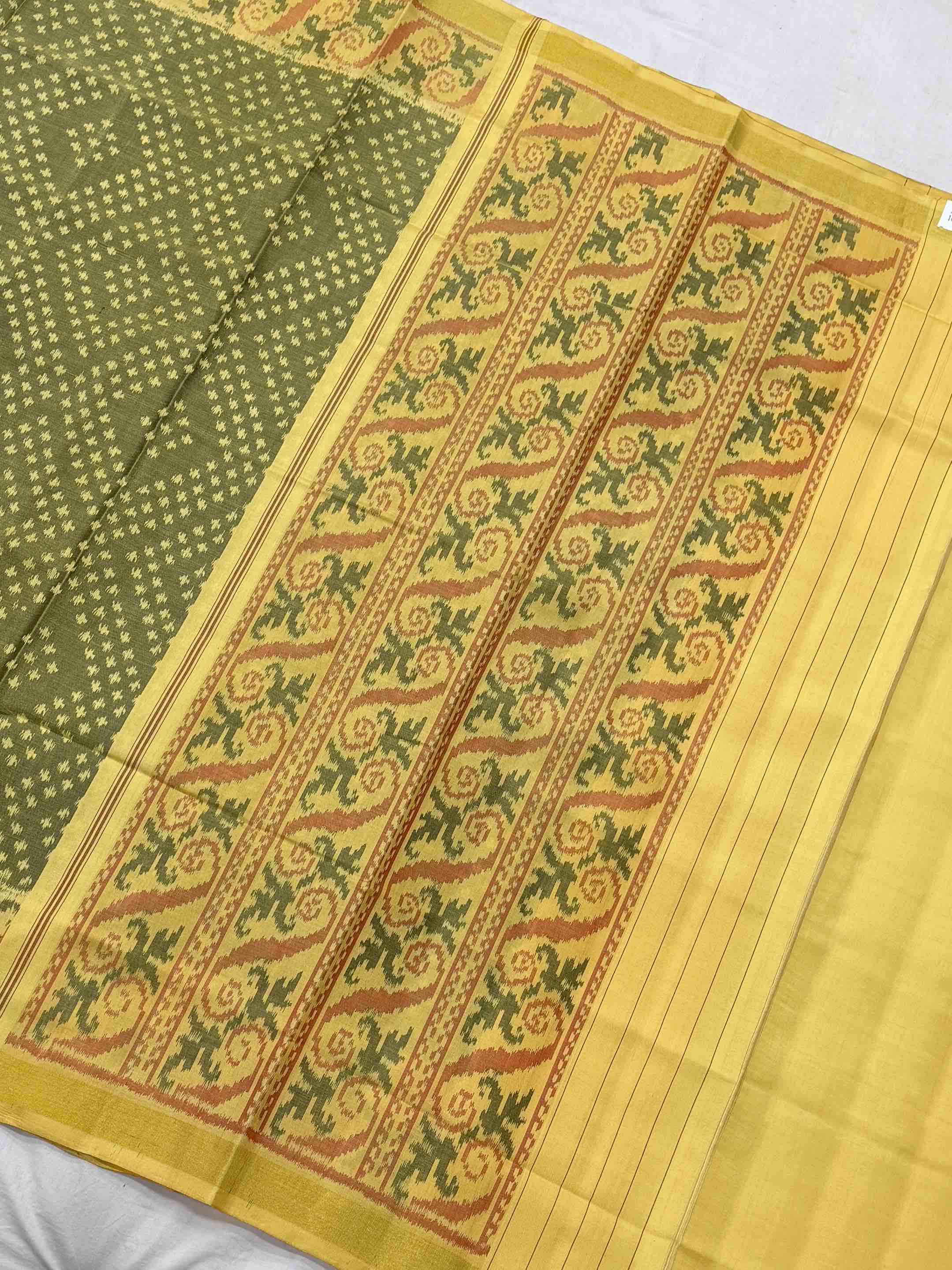 Light Yellow & mahedi designer single ikat patola saree