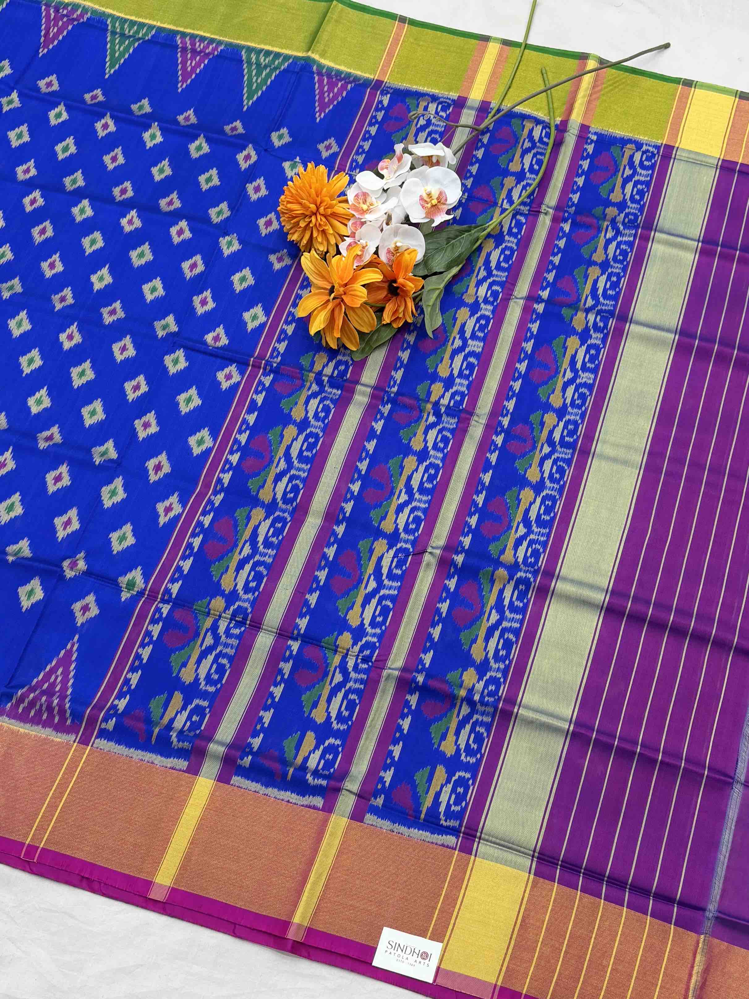 Ganga jamuna pink & green border with Blue big dot desing rajkot patola saree