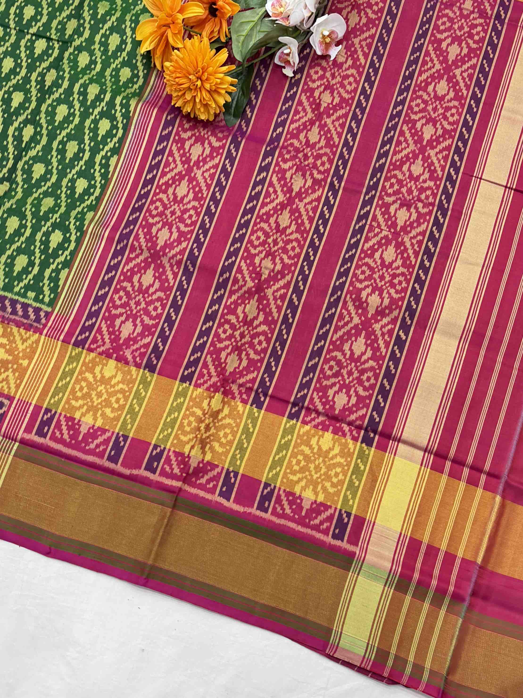 Traditional Pink & green Rajkot Patola Saree - Handwoven Single Ikat