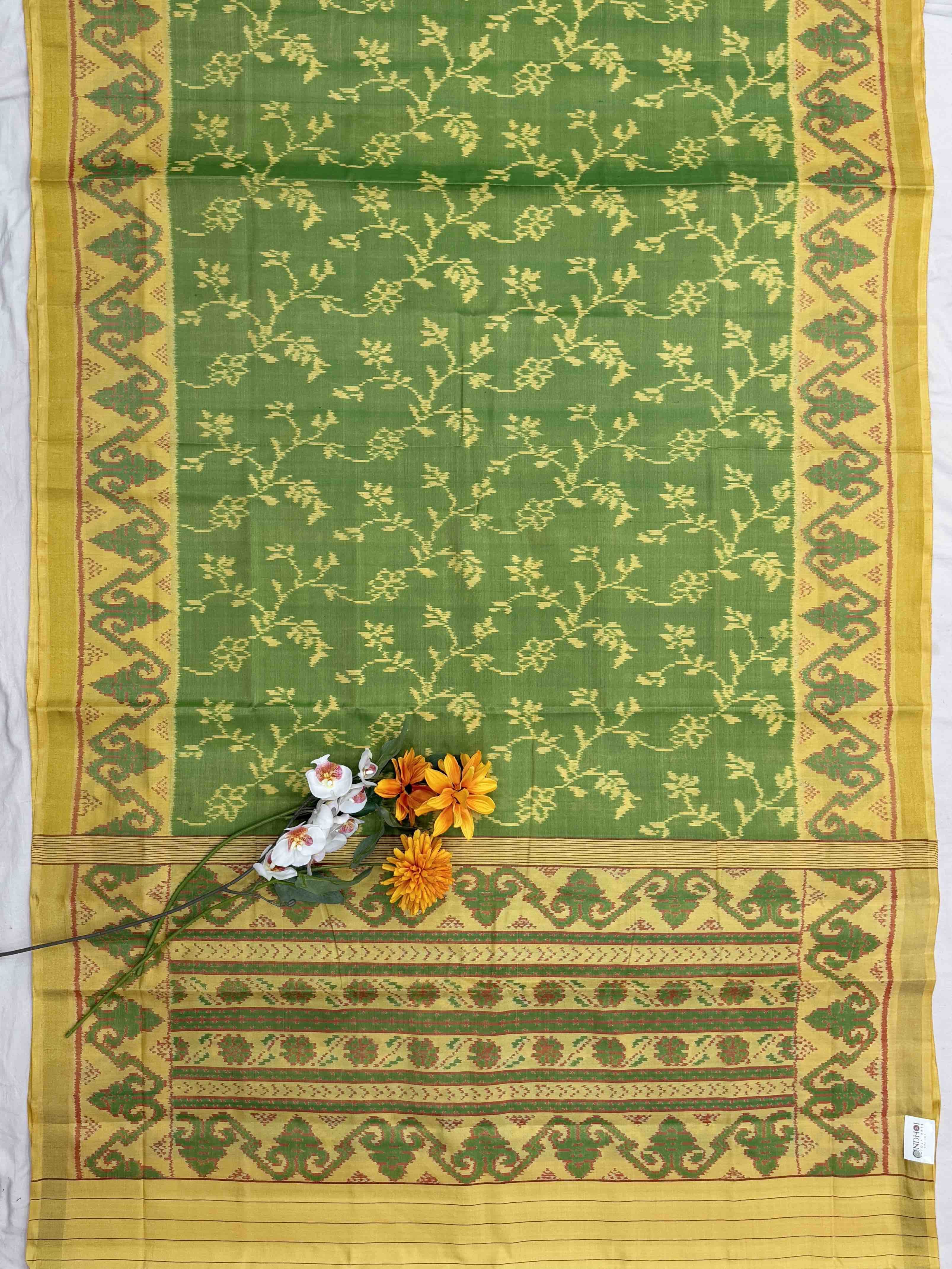 Light yellow & light green Designer Single Ikat Patola Saree