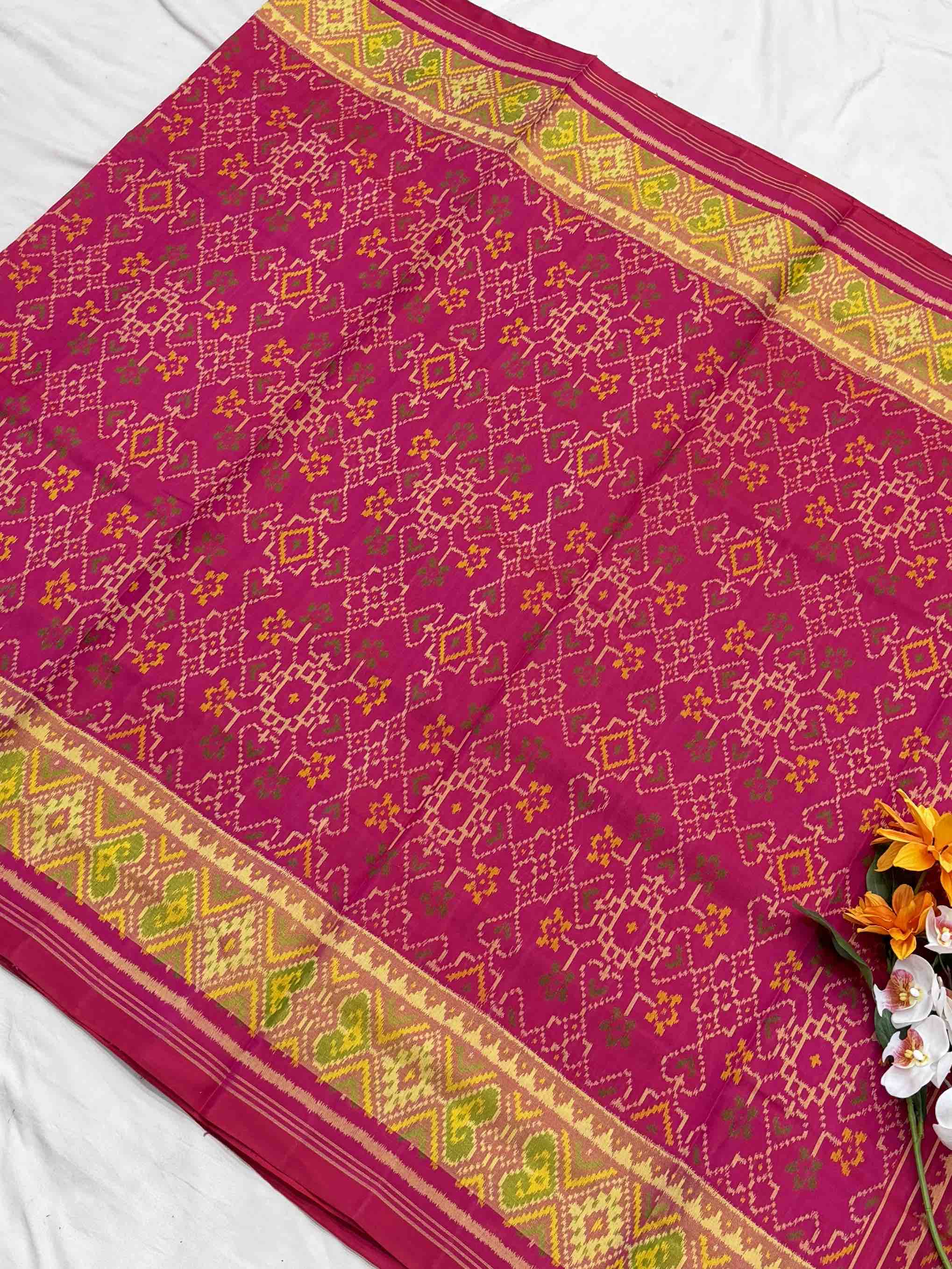 Sweet Pink Manekchawk tissue border Patola Saree
