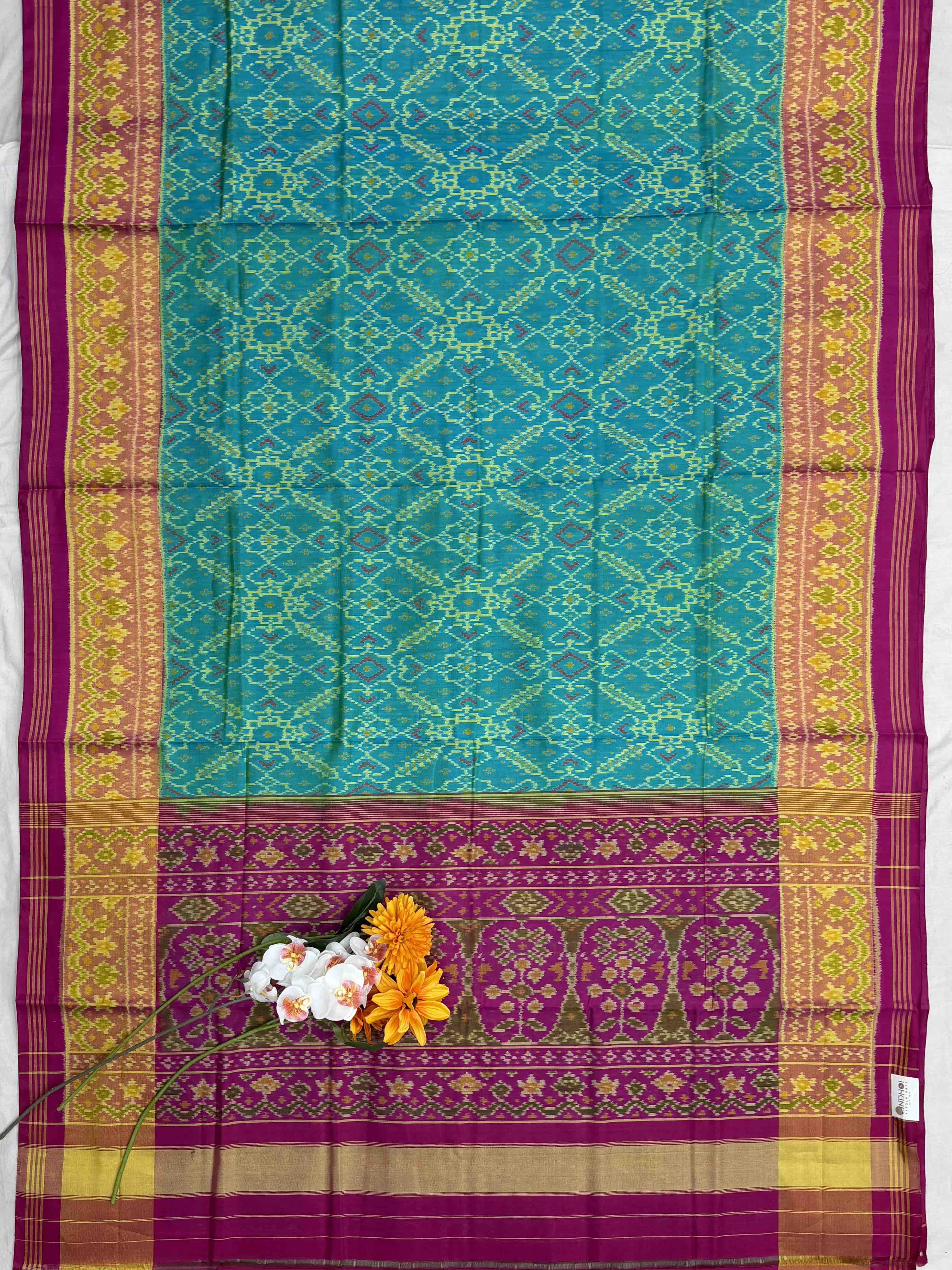 Teal & Pink shaded Manekchawk Rajkot Patola Saree