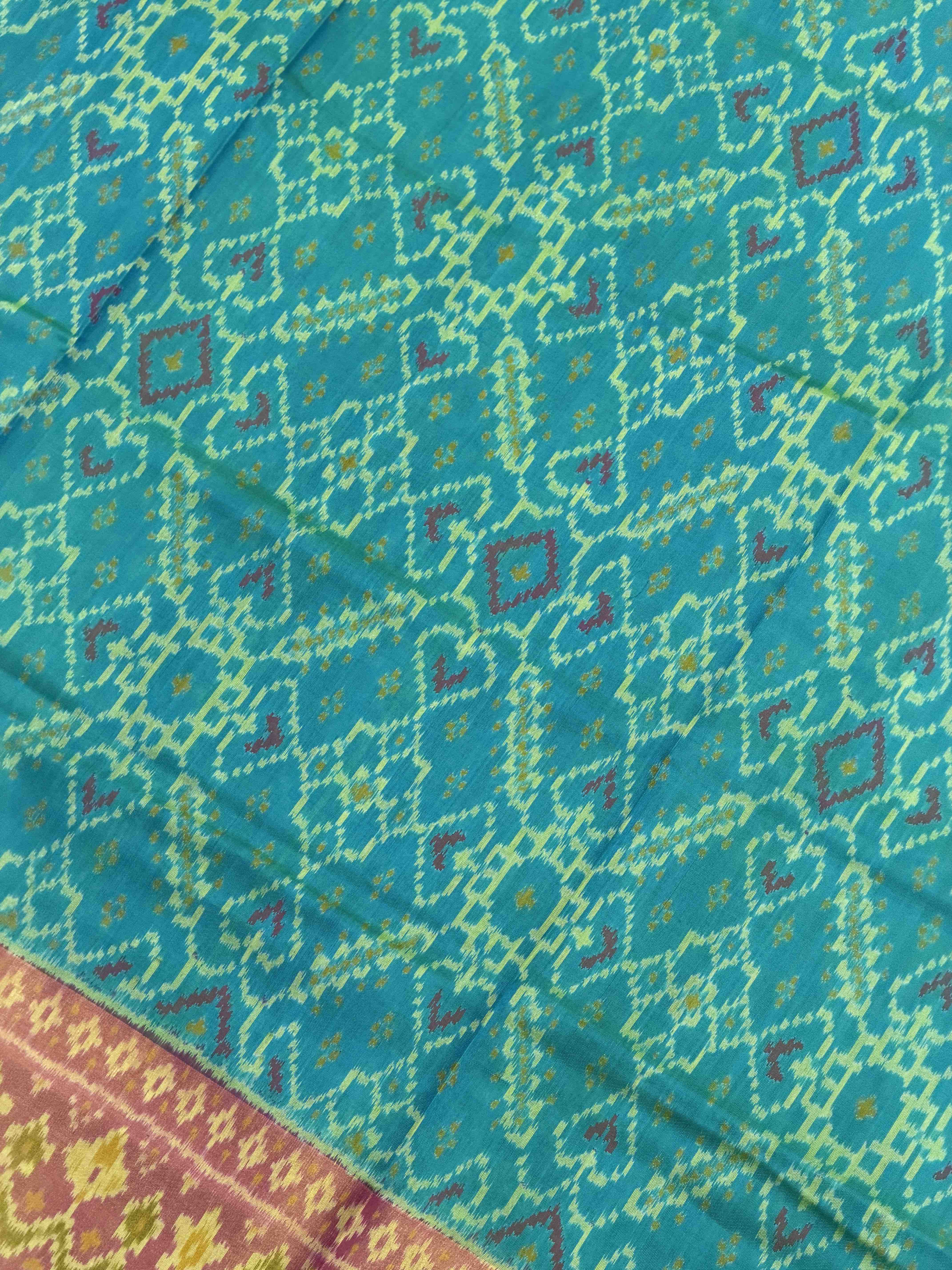 Teal & Pink shaded Manekchawk Rajkot Patola Saree