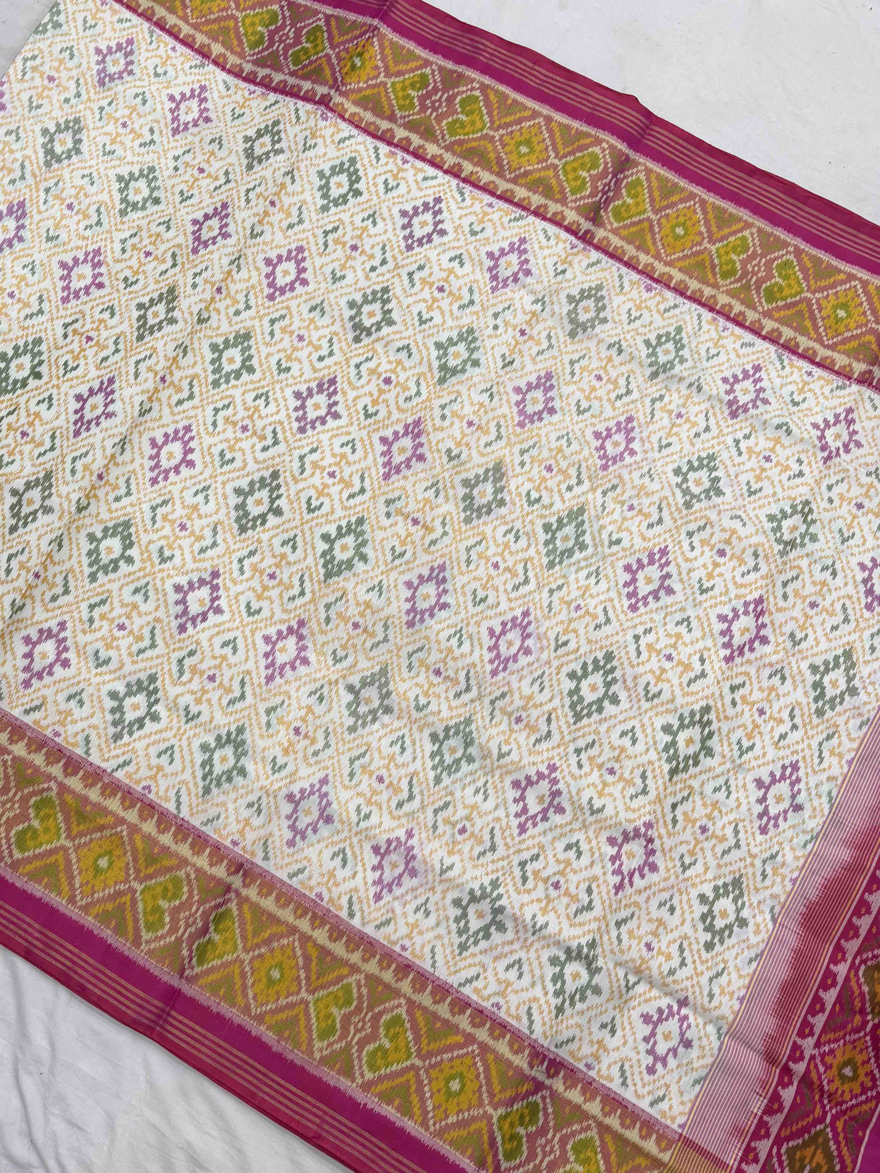 Pink & white Panchanda Tissue border Rajkot Patola Saree