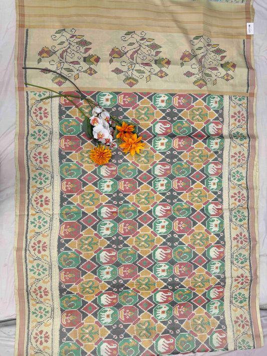 Cream white with multi figures Single Ikat Patola Saree