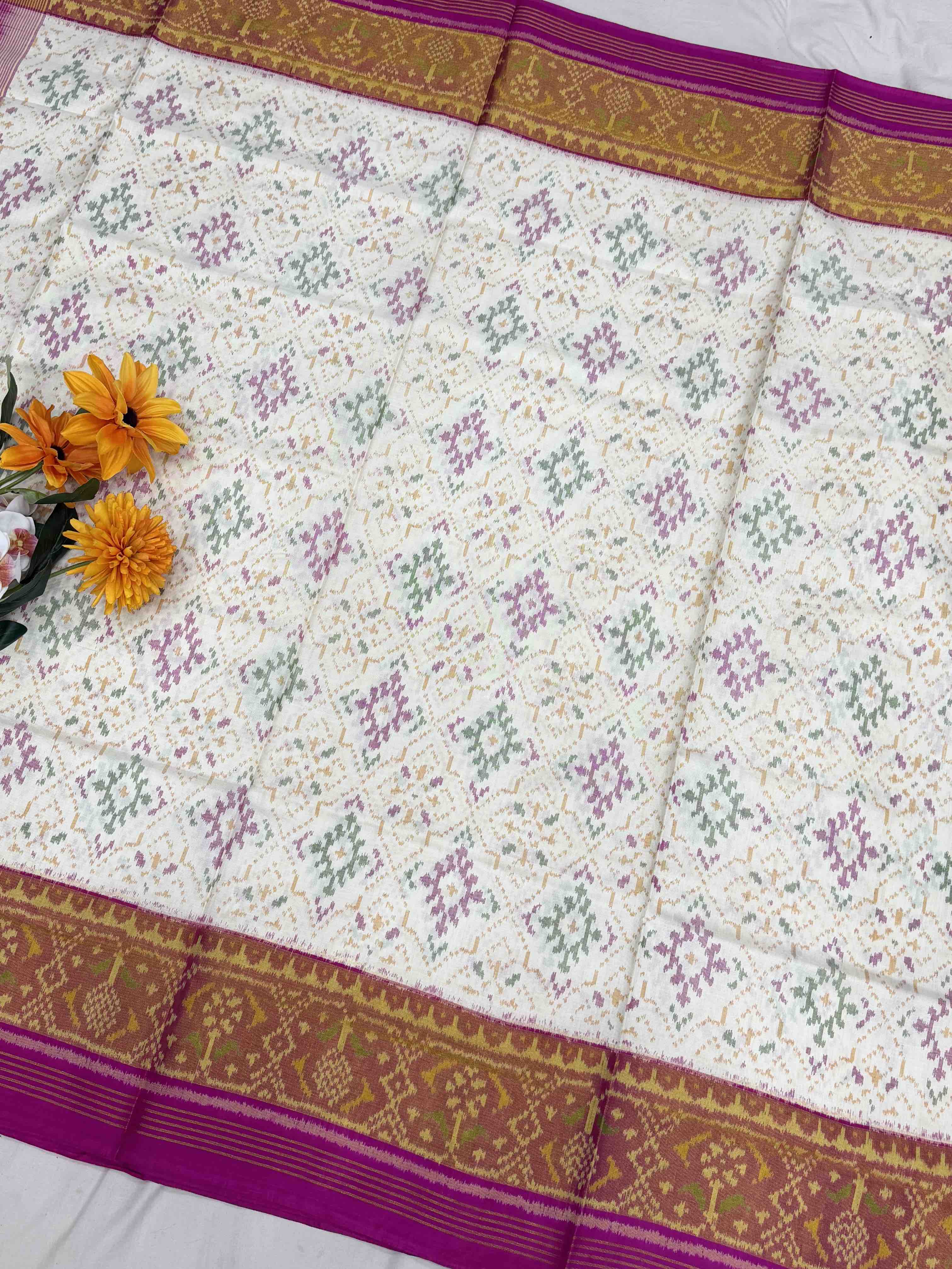 Pink & off white Panchanda Rajkot Patola Saree
