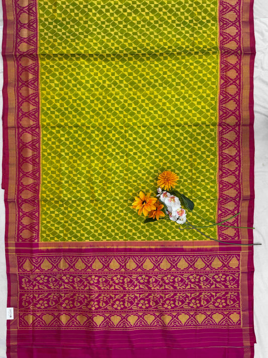Pink & Parrot green laheriya style Rajkot Patola Saree