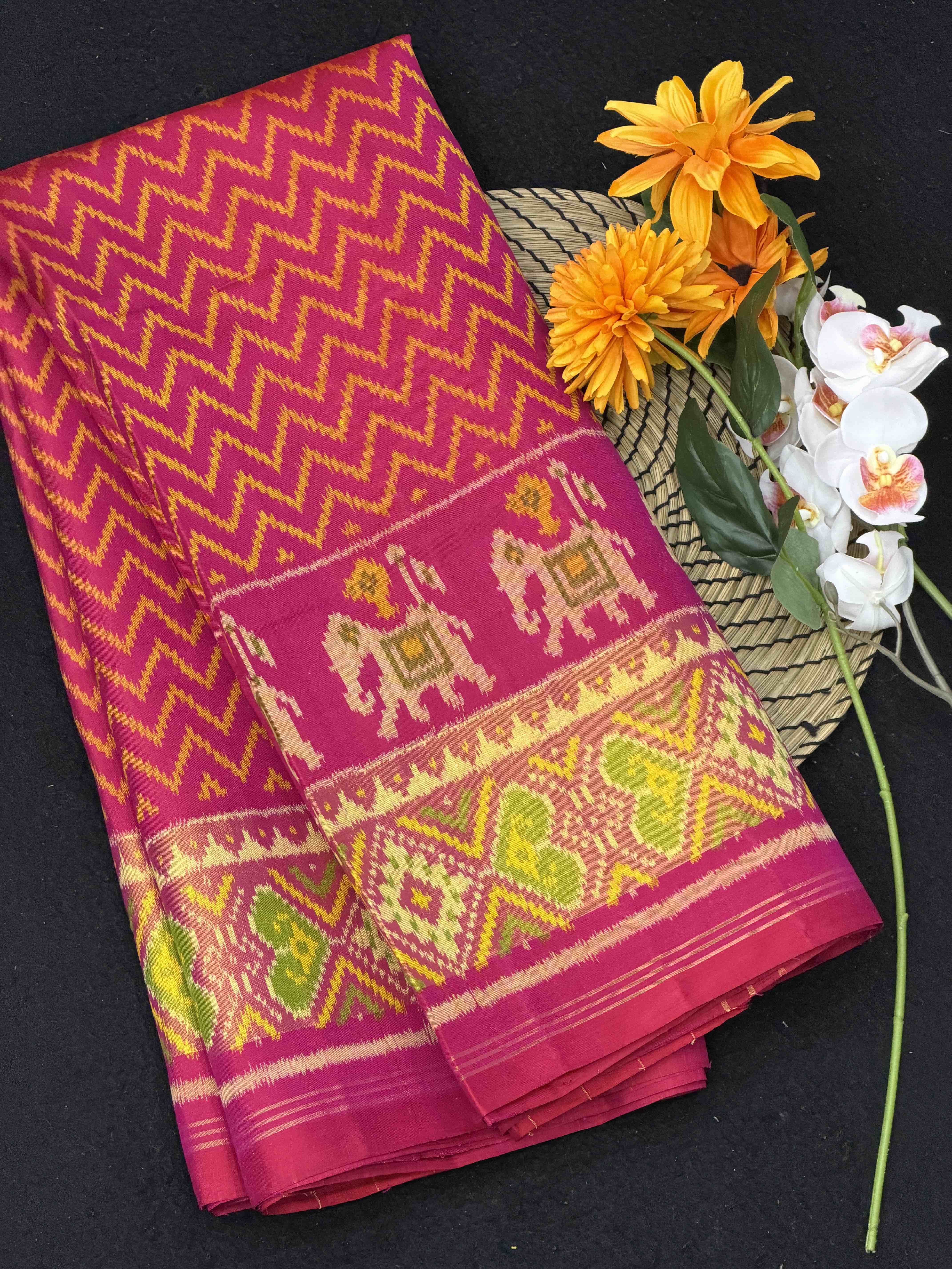 Pink zigzag skirt border Rajkot Patola Saree