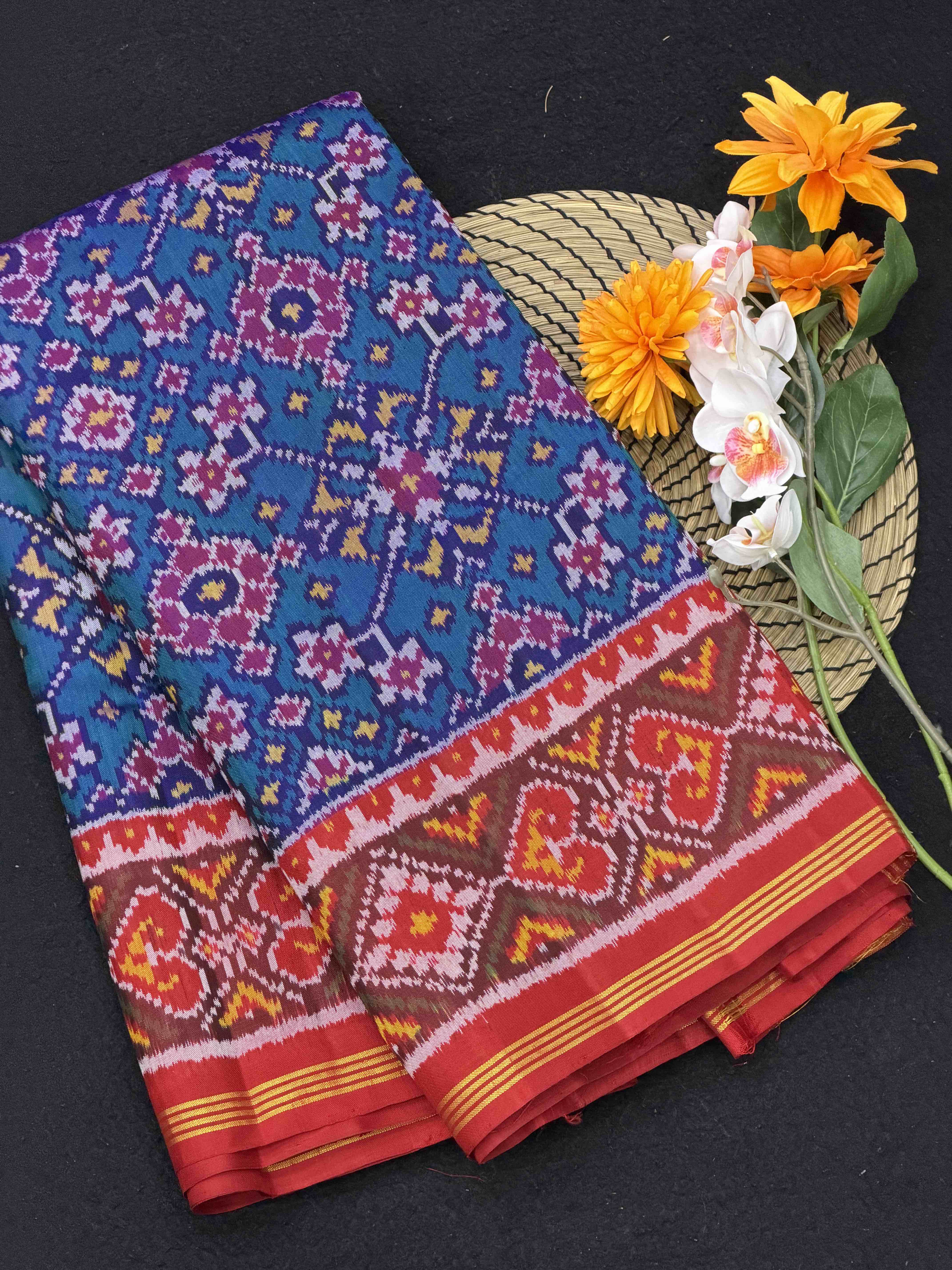 Red & peacock Blue Navaratan Single ikat Patan Patola