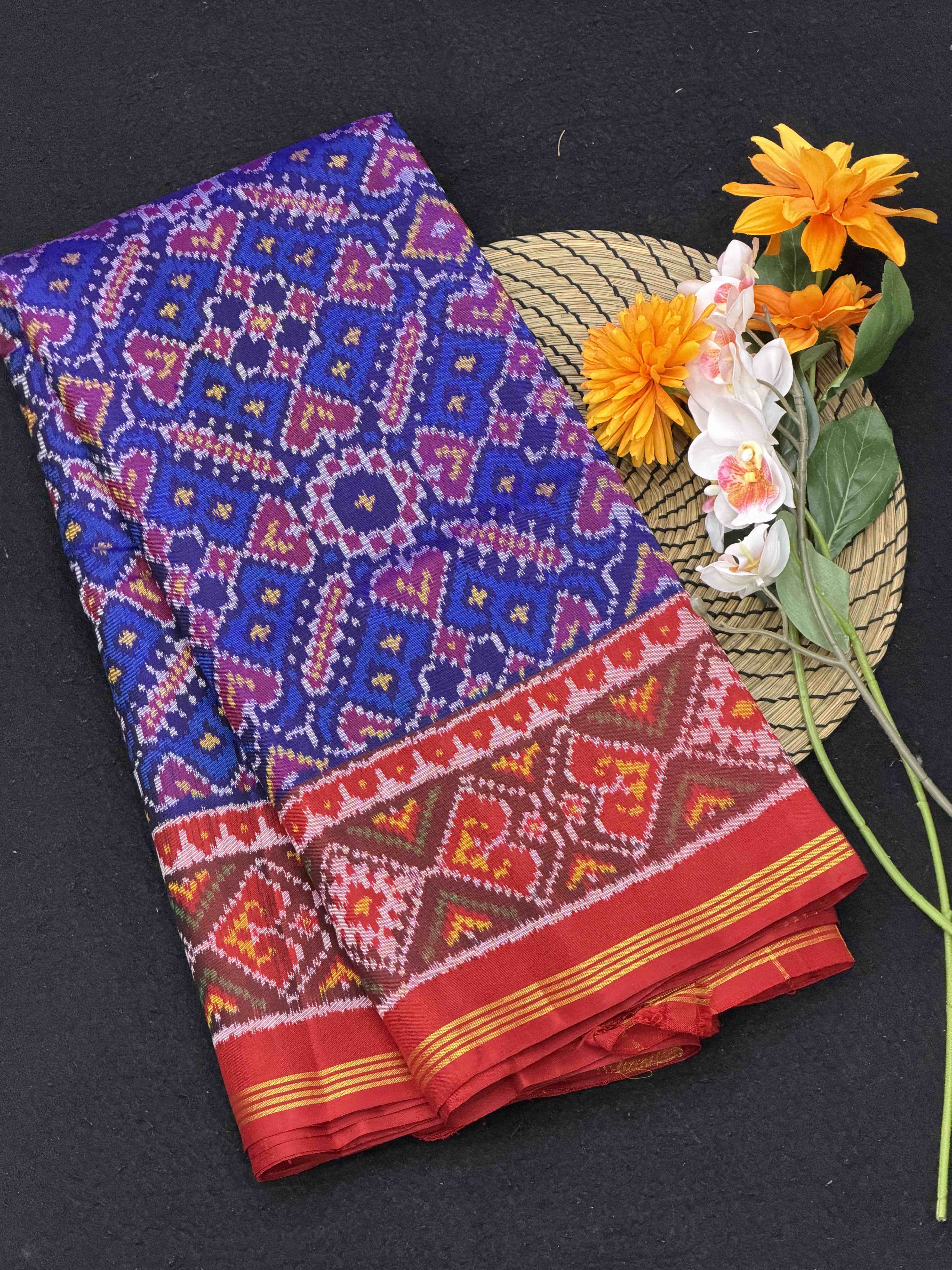 Red & Blue Manekchawk Single ikat Patan Patola