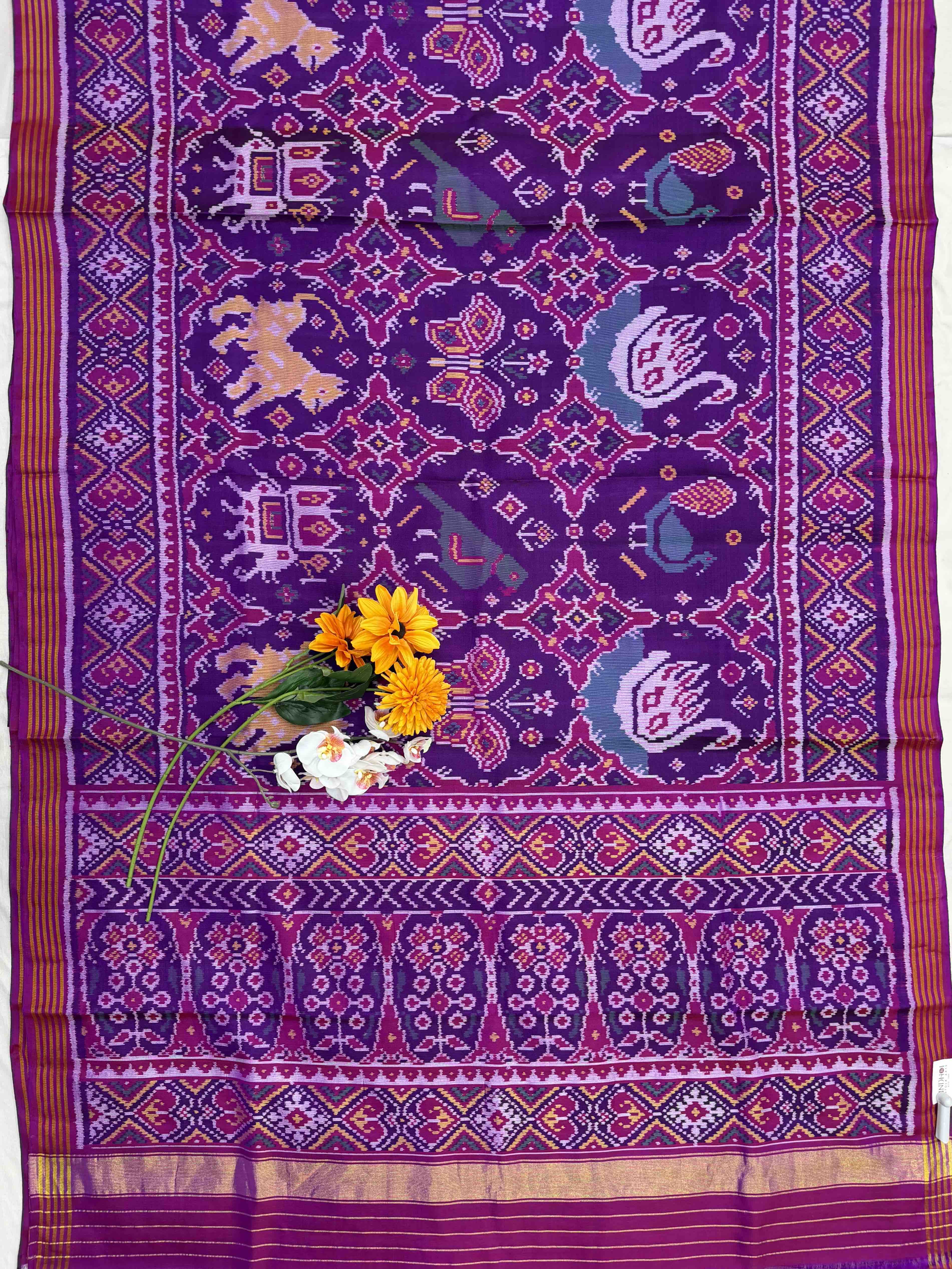 Purple Chhabdi with Beautiful Patola motifs Single ikat Patan Patola