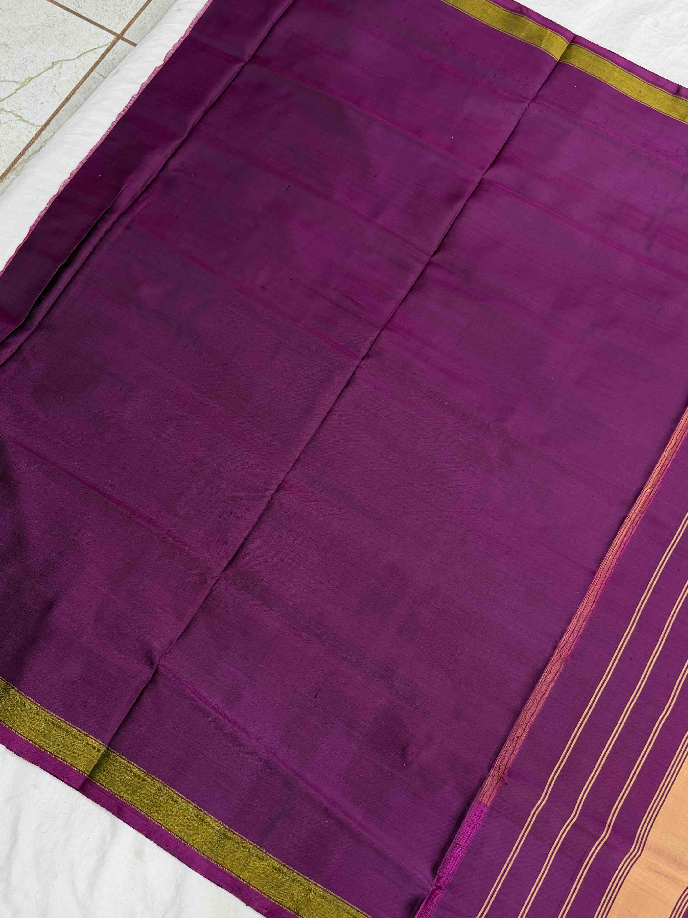 Magenta Narikunj Pallu & plain orange gala border Patola Saree