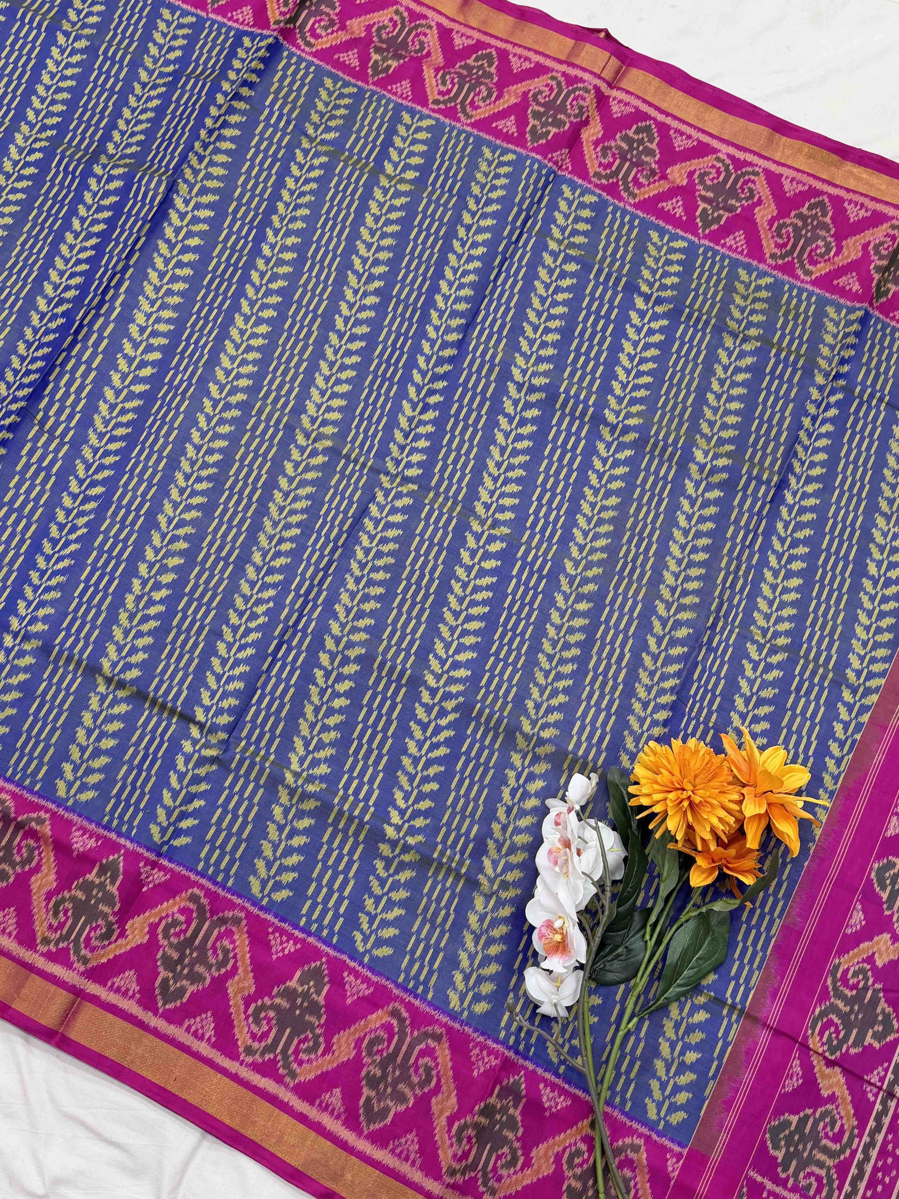 Pink & Greyish Blue shaded Creeper design Rajkot Patola