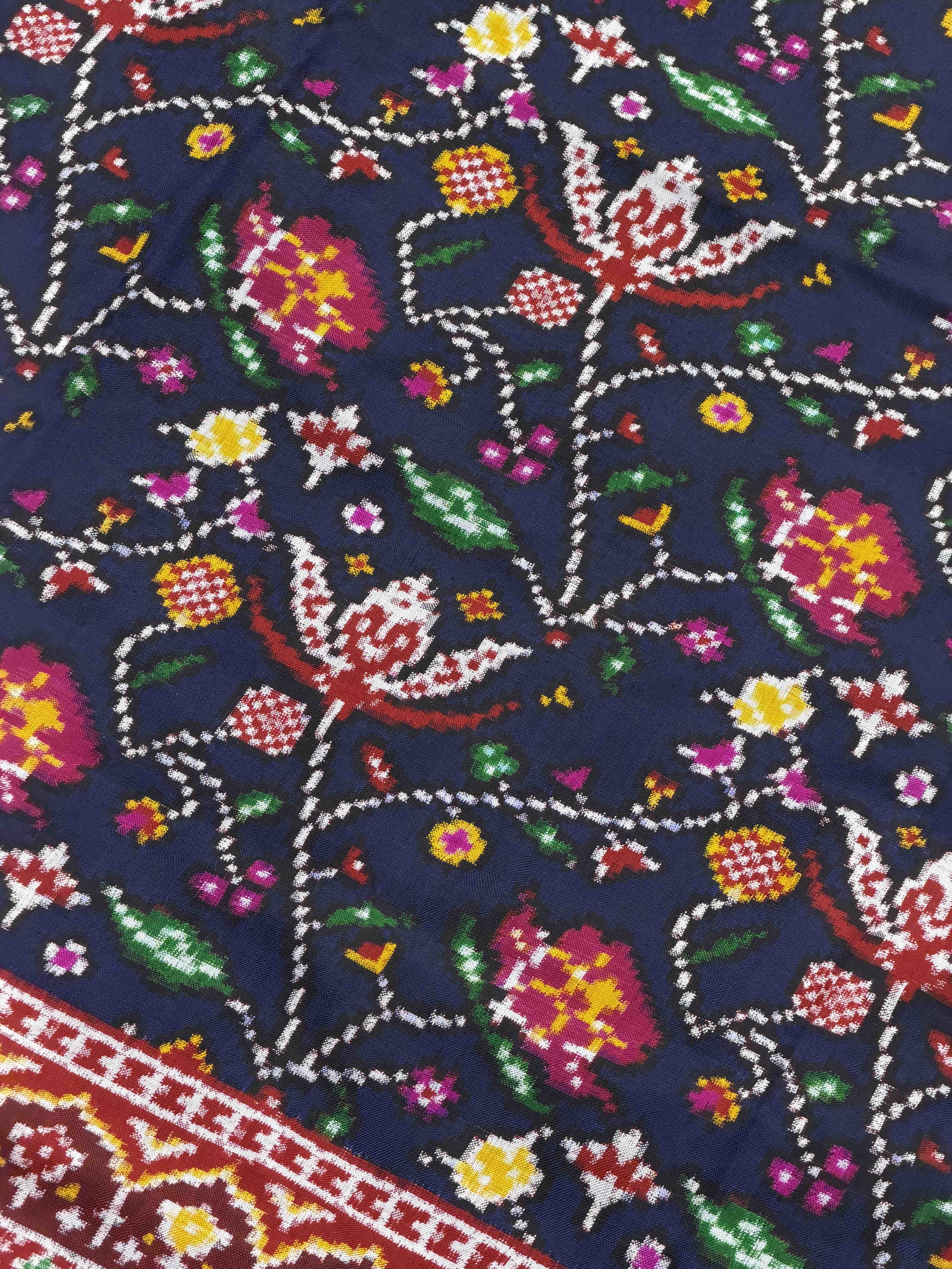 Red & Blue Dark blue floral creeper Double ikat Patola