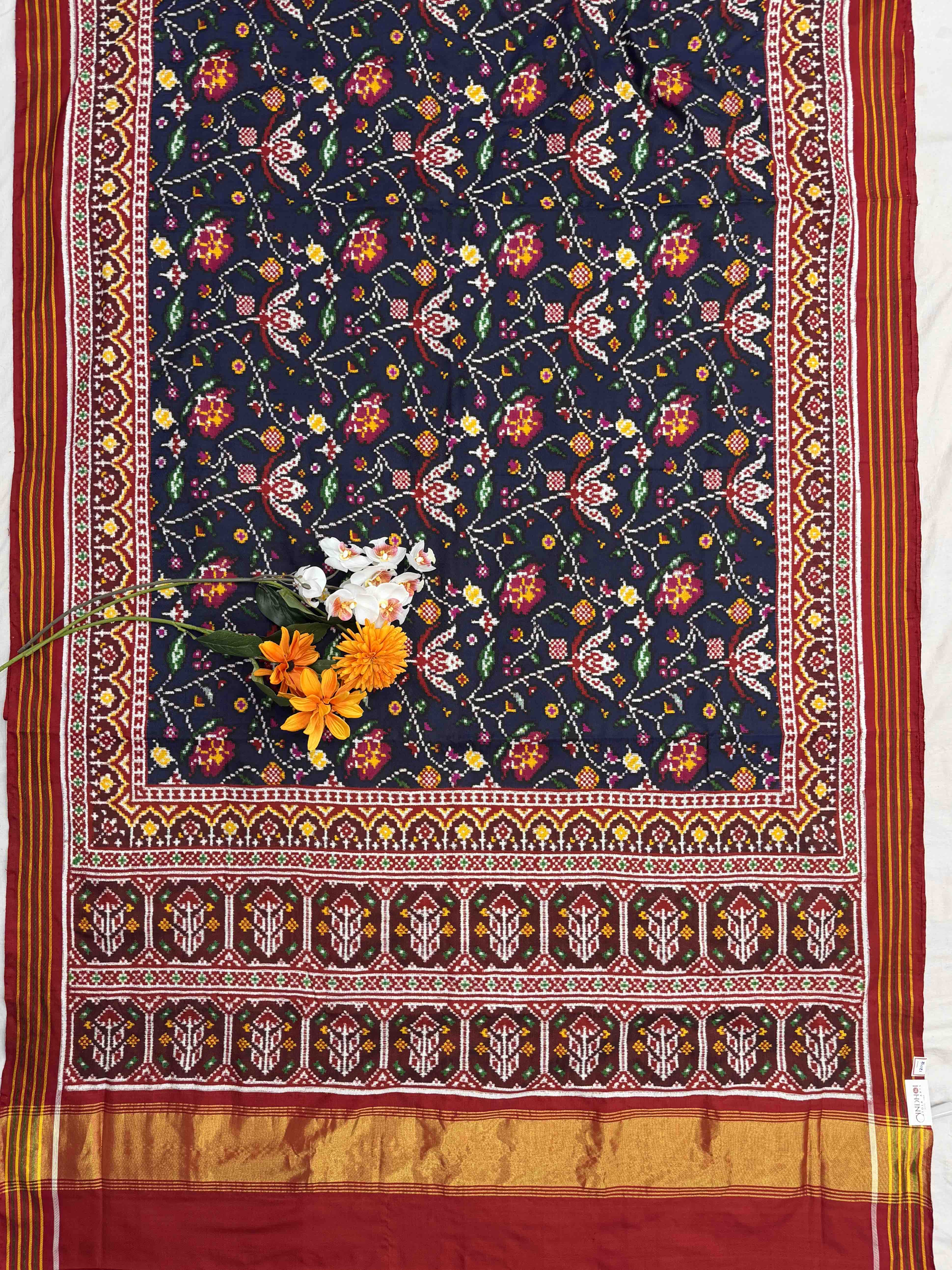 Red & Blue Dark blue floral creeper Double ikat Patola