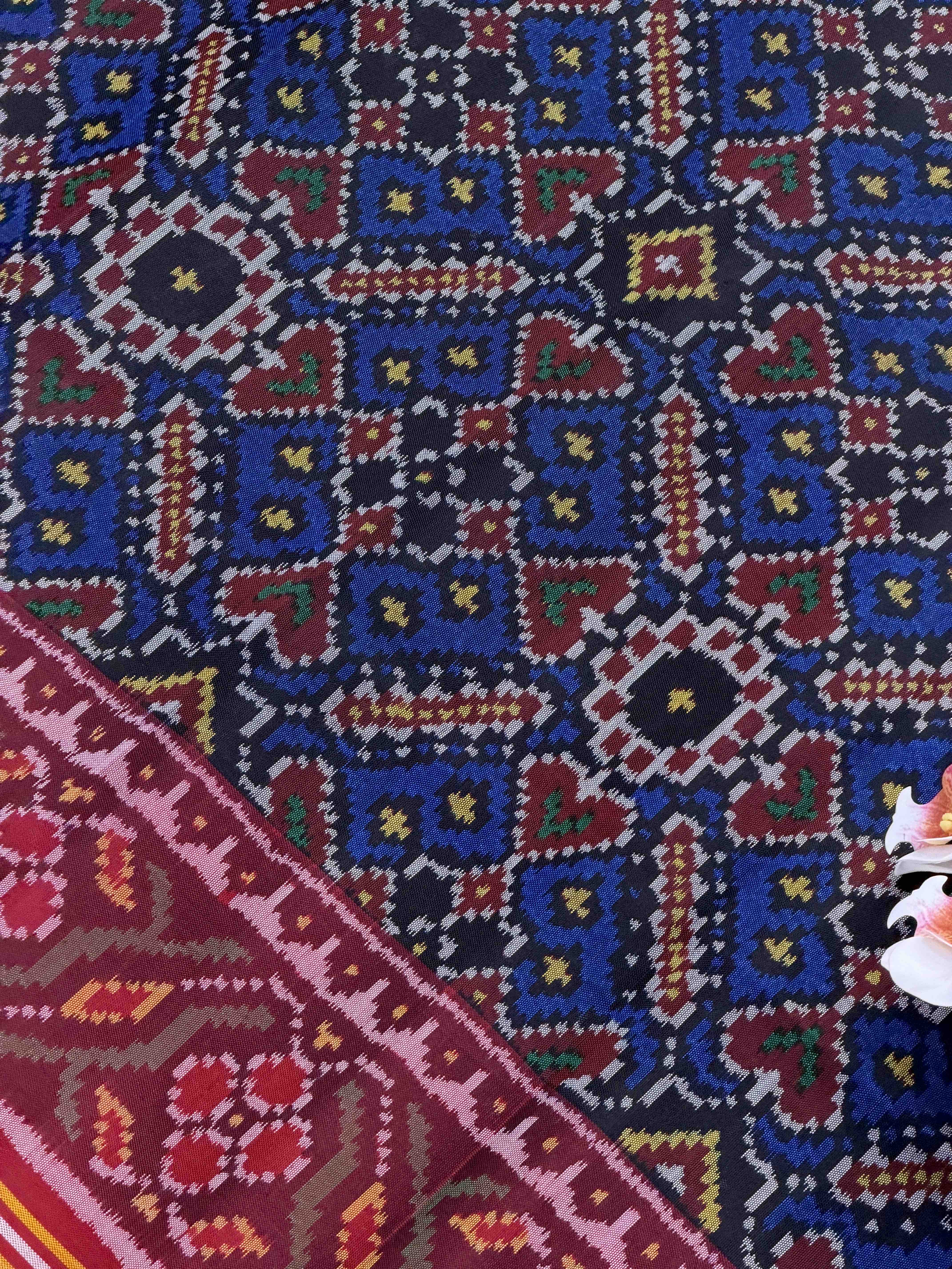 Red maroon & deep blue Manekchawk Single ikat Patola Saree