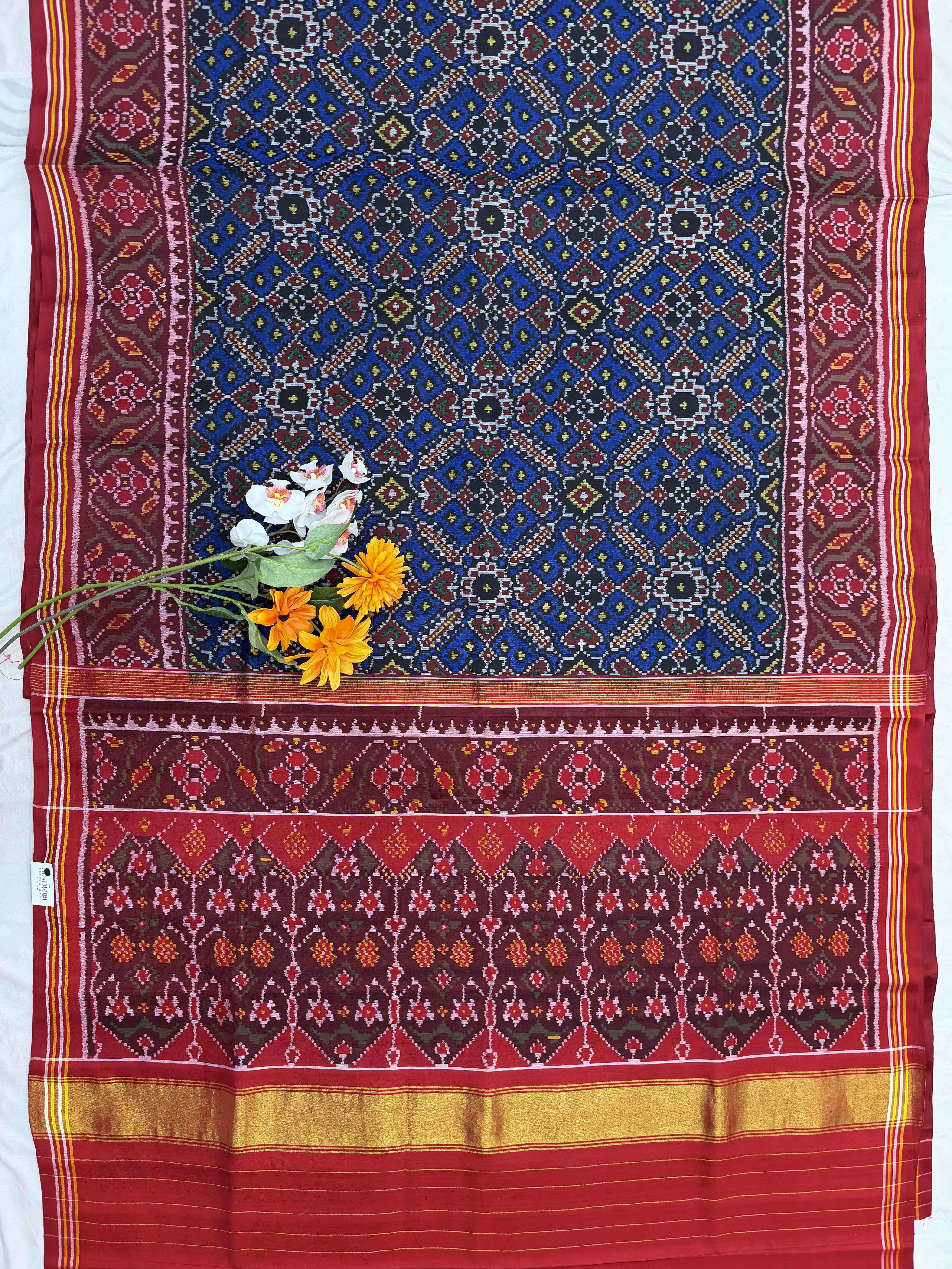 Red maroon & deep blue Manekchawk Single ikat Patola Saree