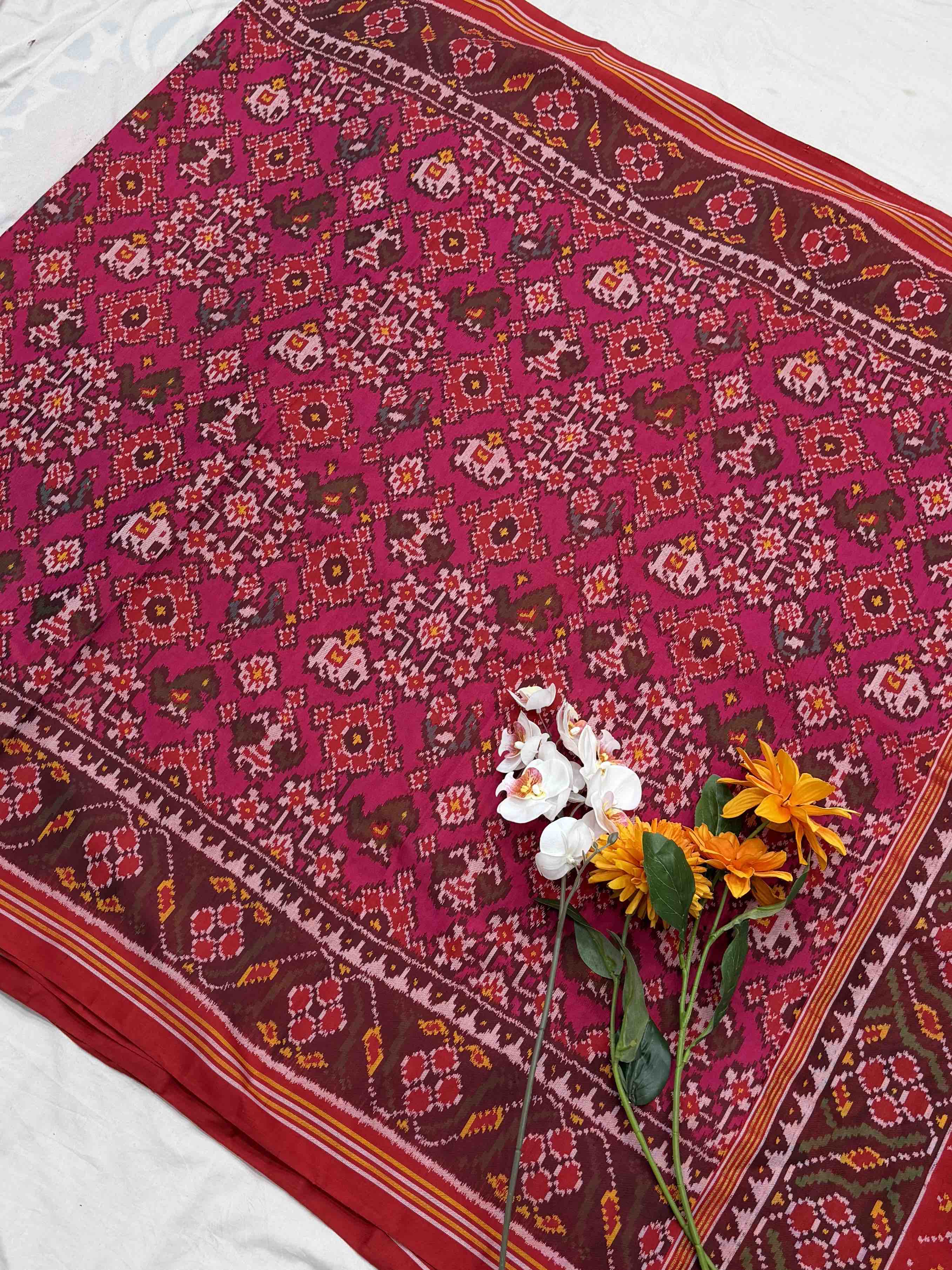 Red & pink navaratan narikunj Single ikat Patola Saree
