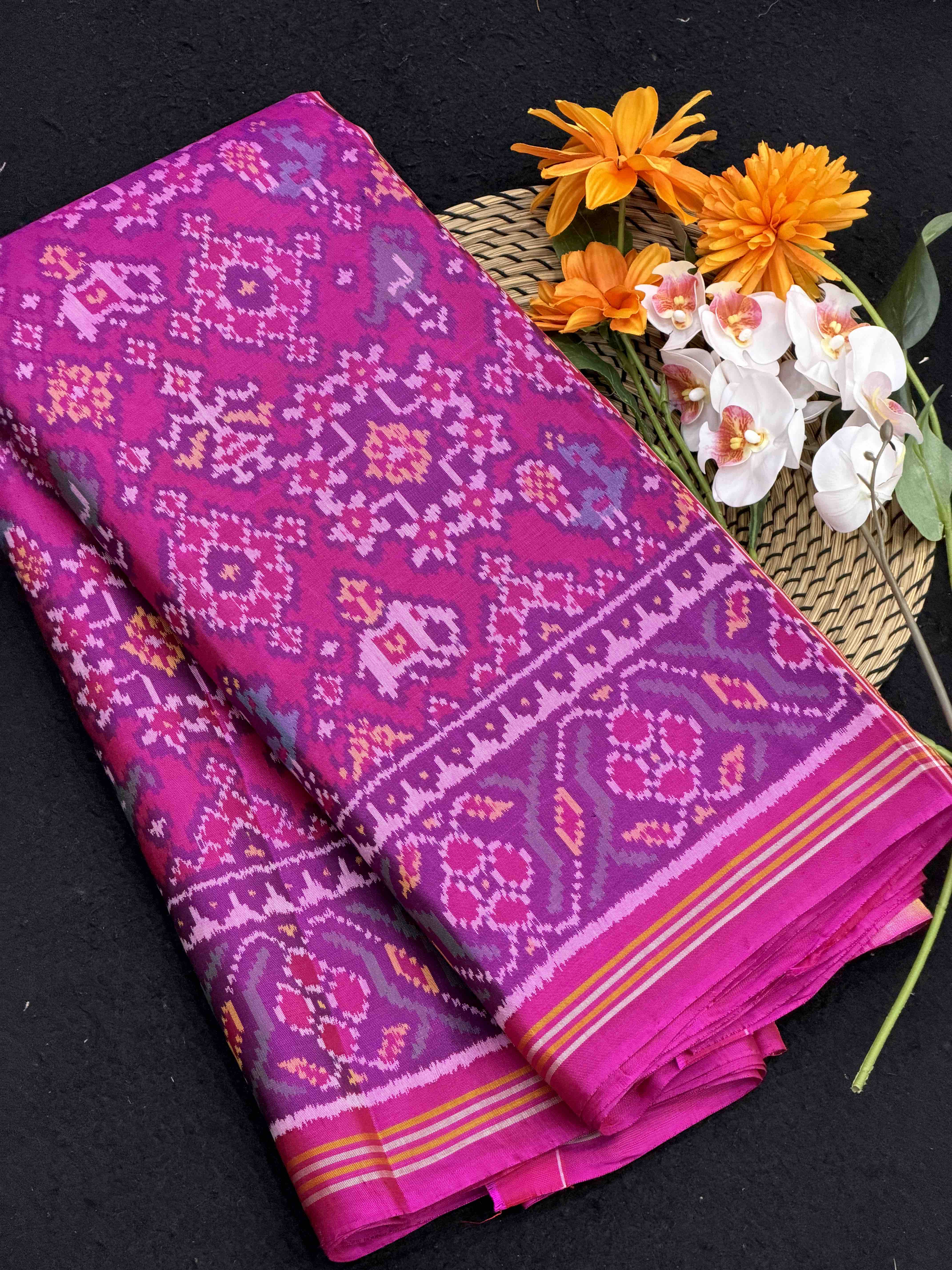 Pink navaratan Narikunj single ikat Patola Saree