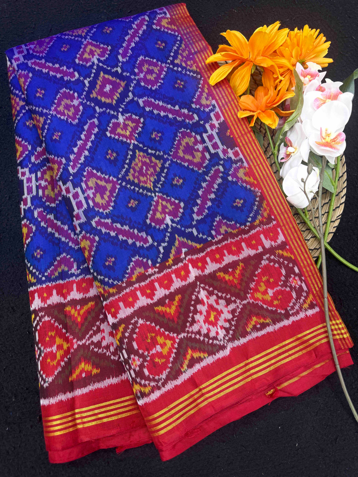 Red & Blue Manekchowk Single Ikat Patan Patola Saree