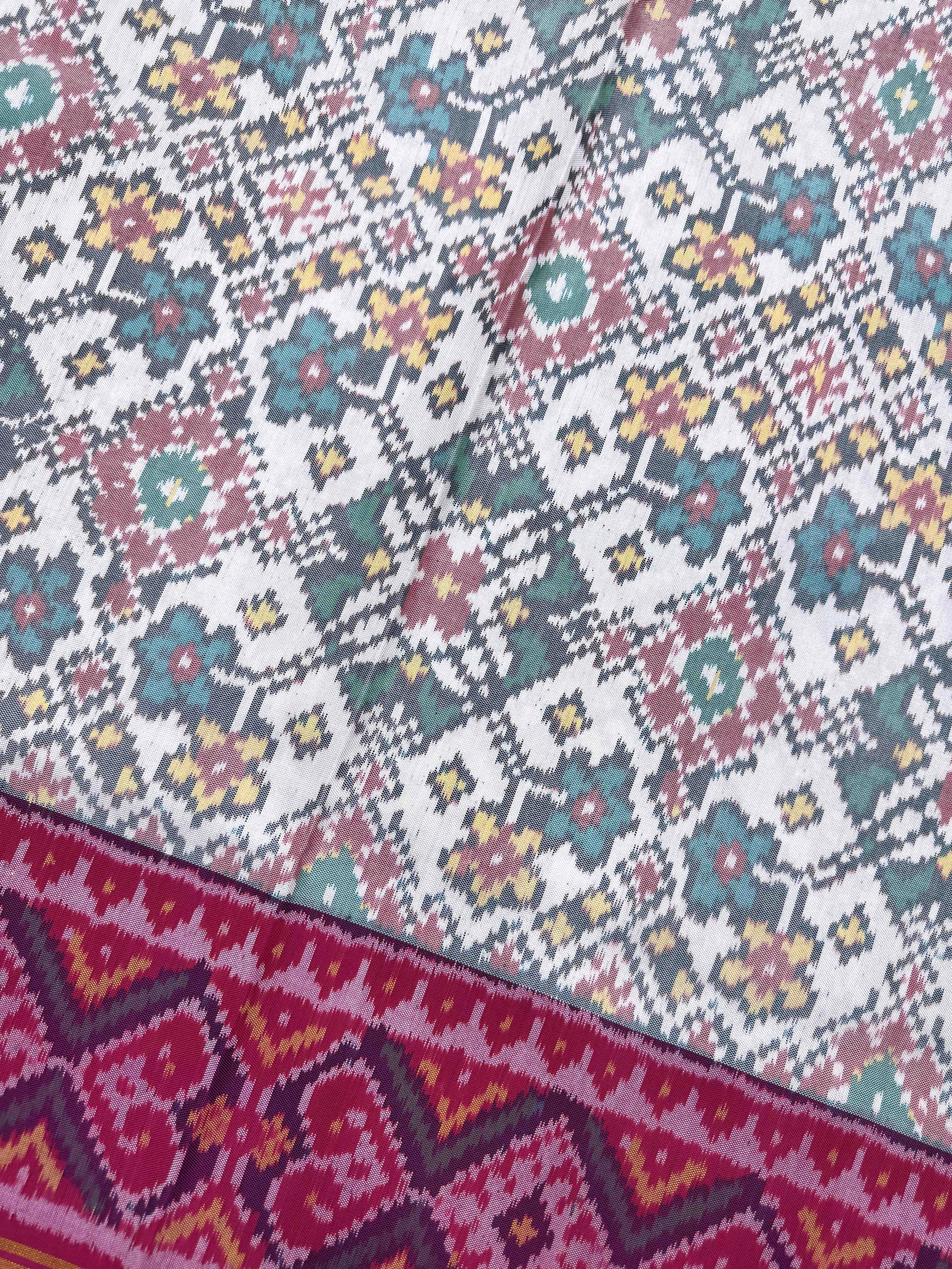 Pink & White Navratan Single Ikat Patan Patola Saree