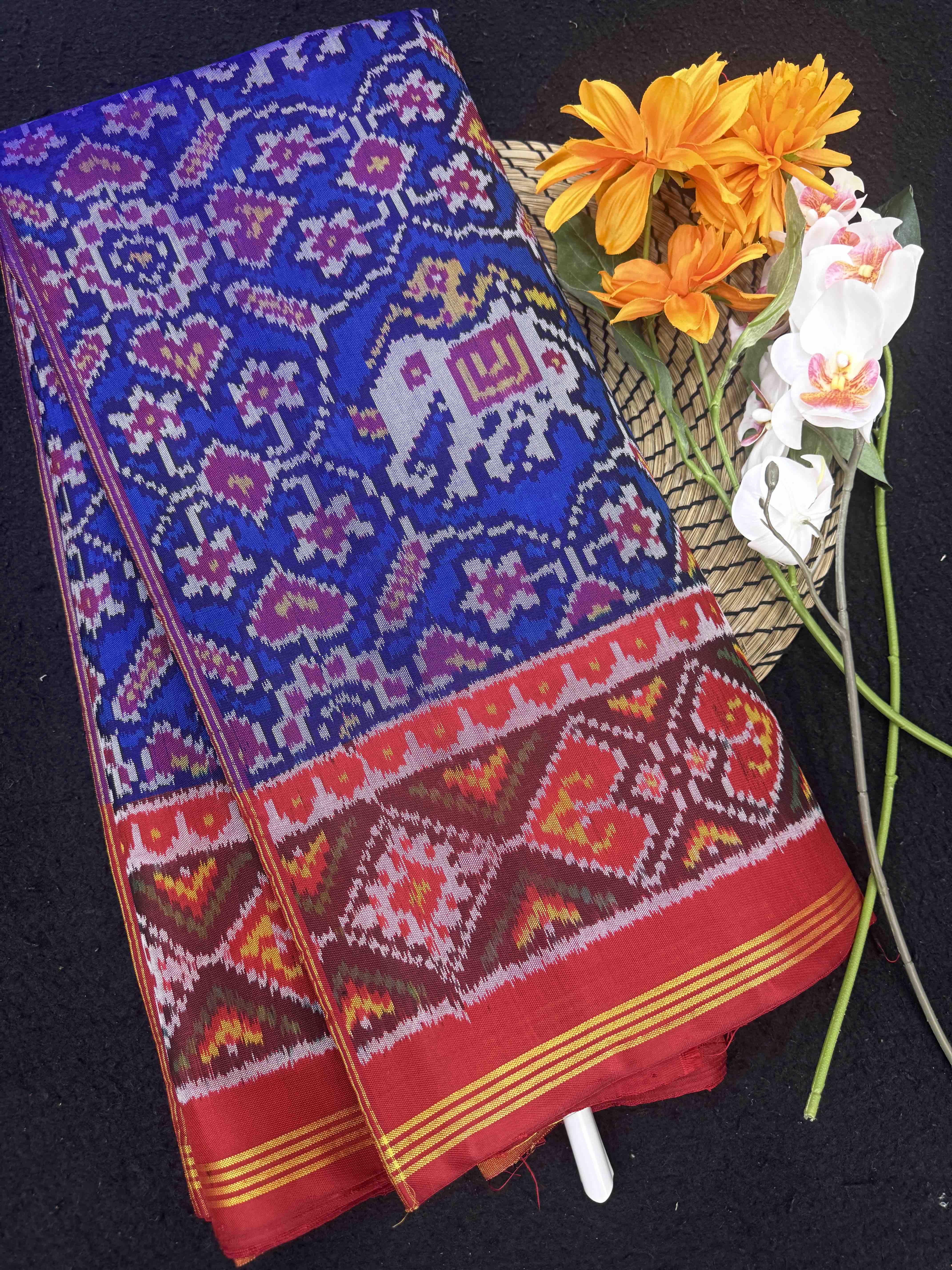 Red & Blue Manekchowk Narikunj Mix Single Ikat Patan Patola Saree