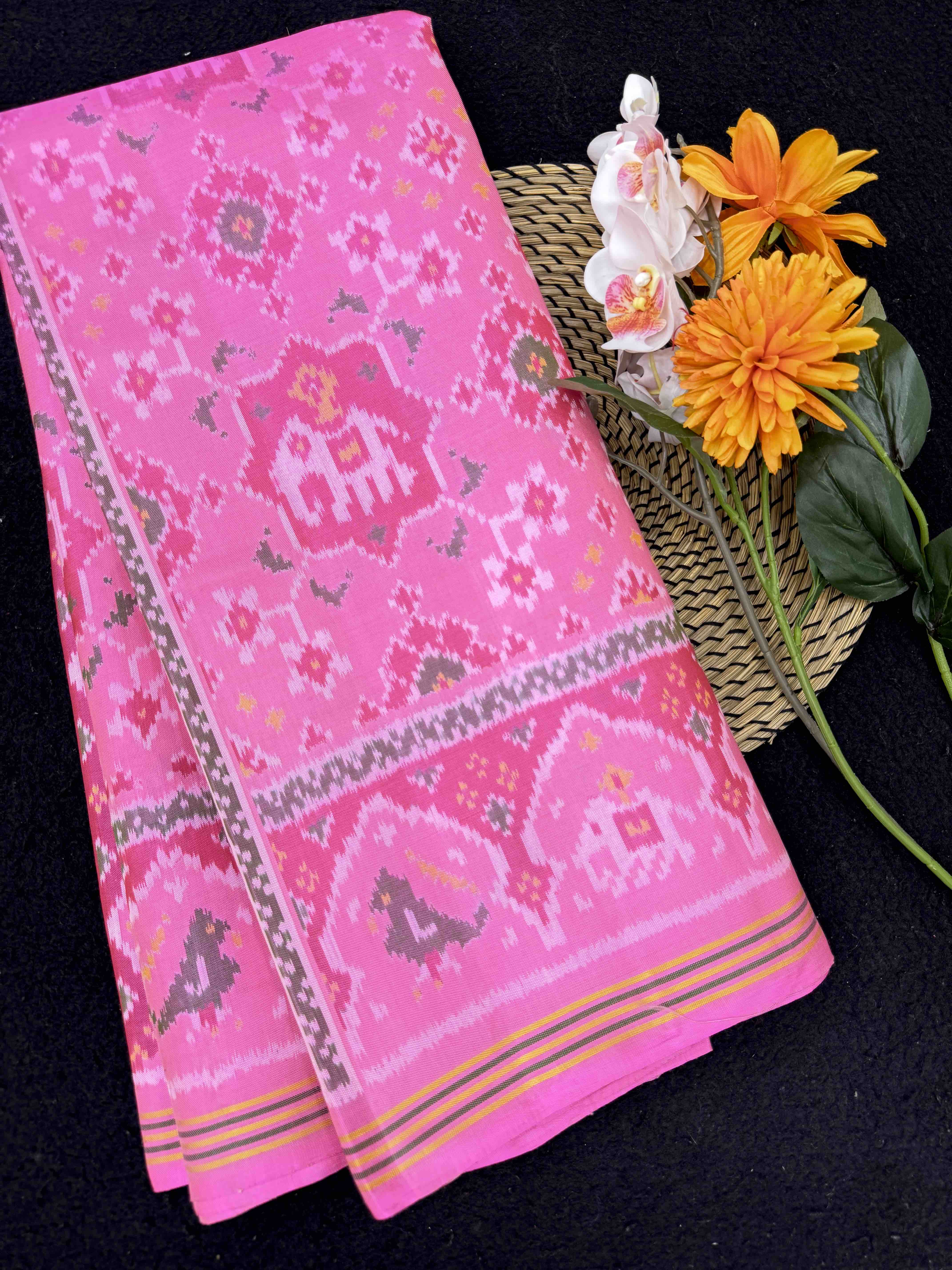 Light Pink Star Elephant Navratan Mix Single Ikat Patan Patola Saree