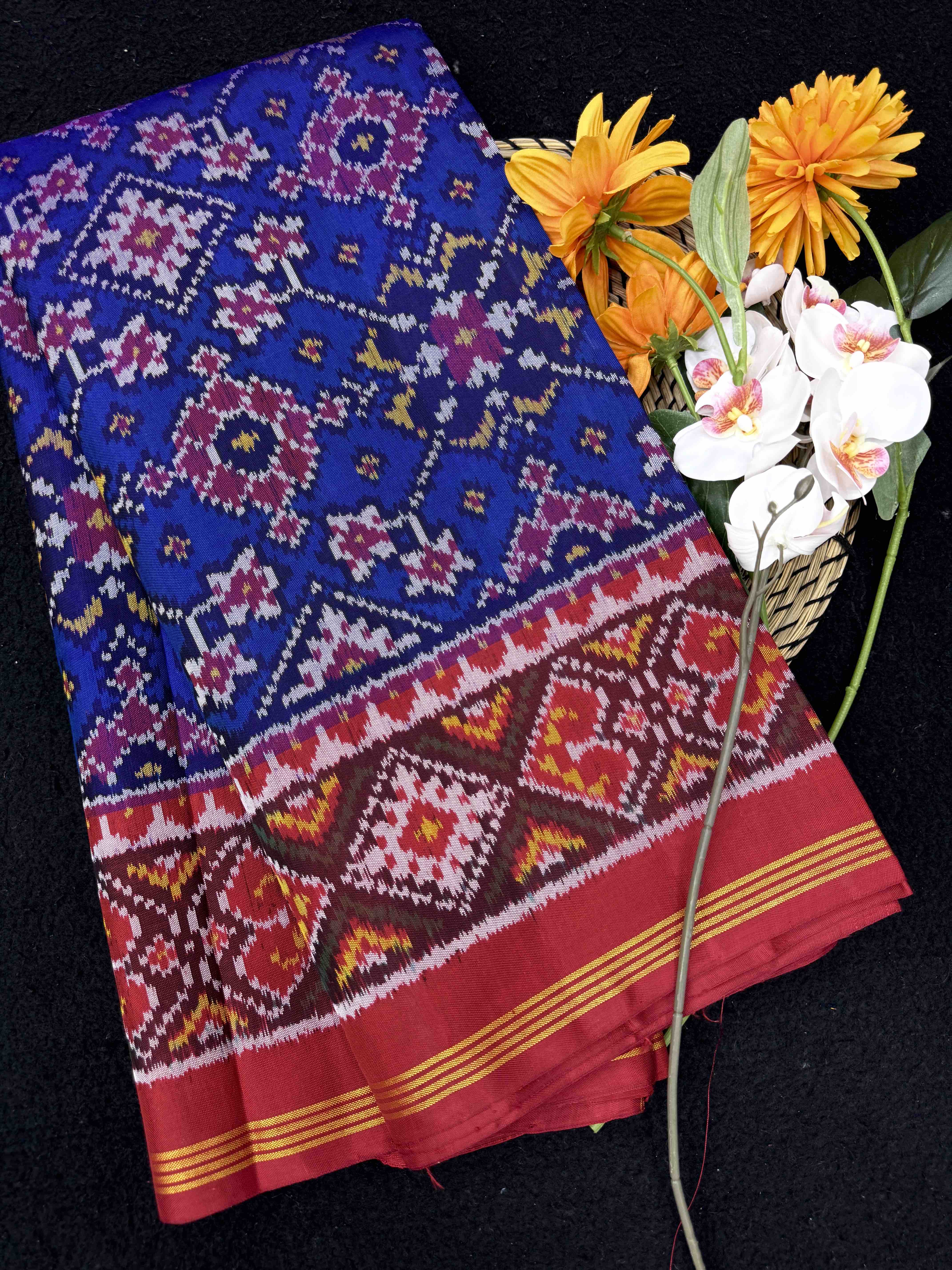 Red & Blue Navratan Single Ikat Patan Patola Saree