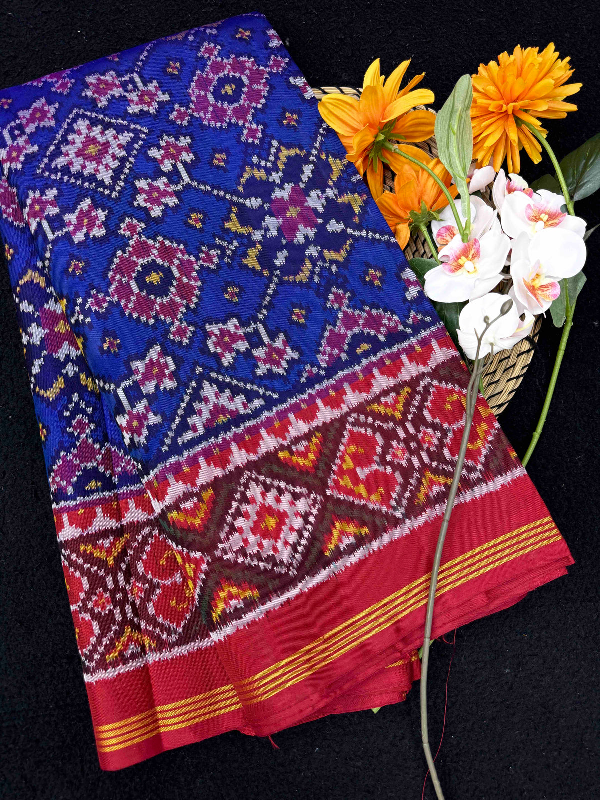 Red & Blue Navratan Single Ikat Patan Patola Saree