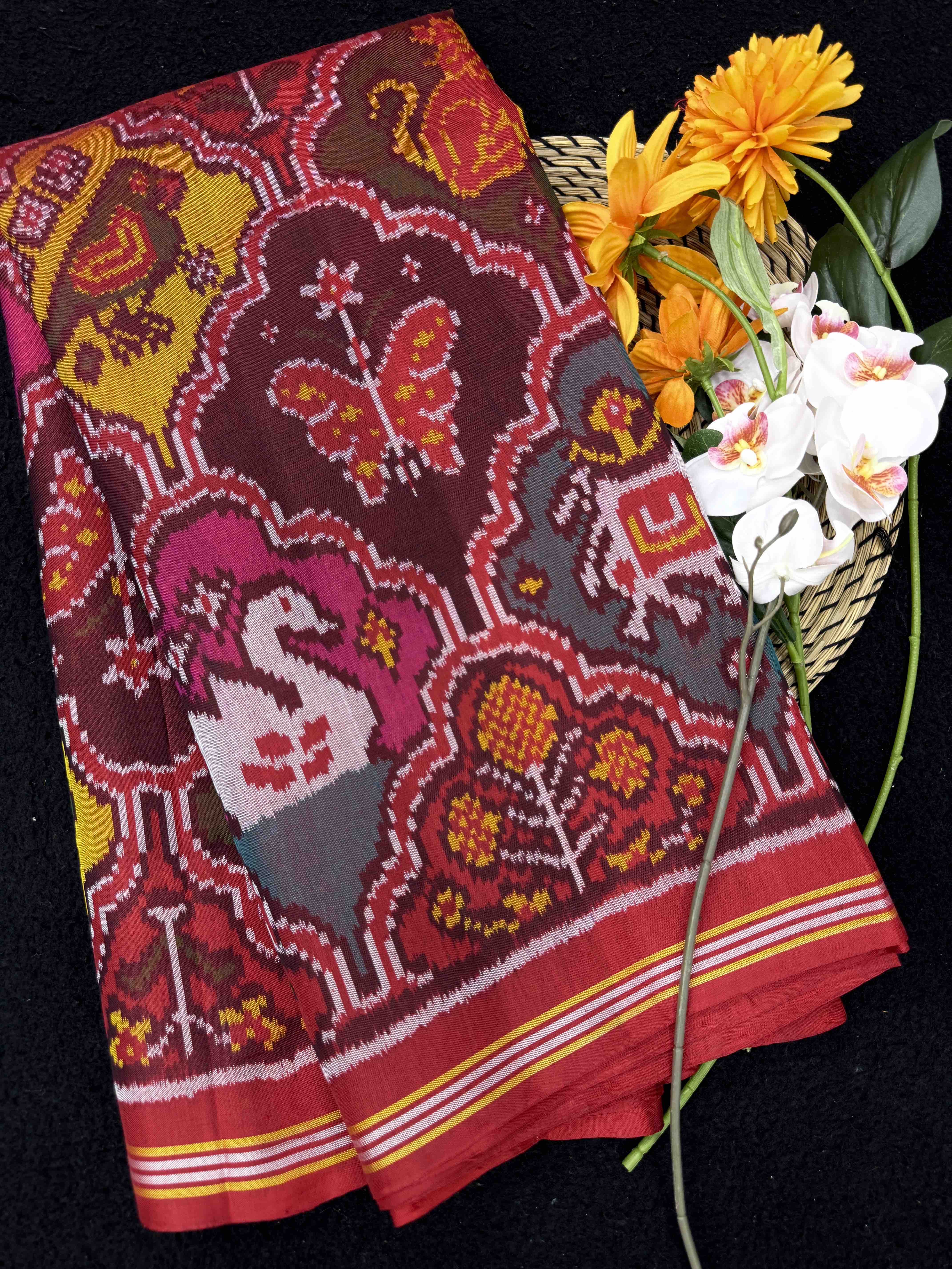 Multicolor Narikunj Single Ikat Patan Patola Saree