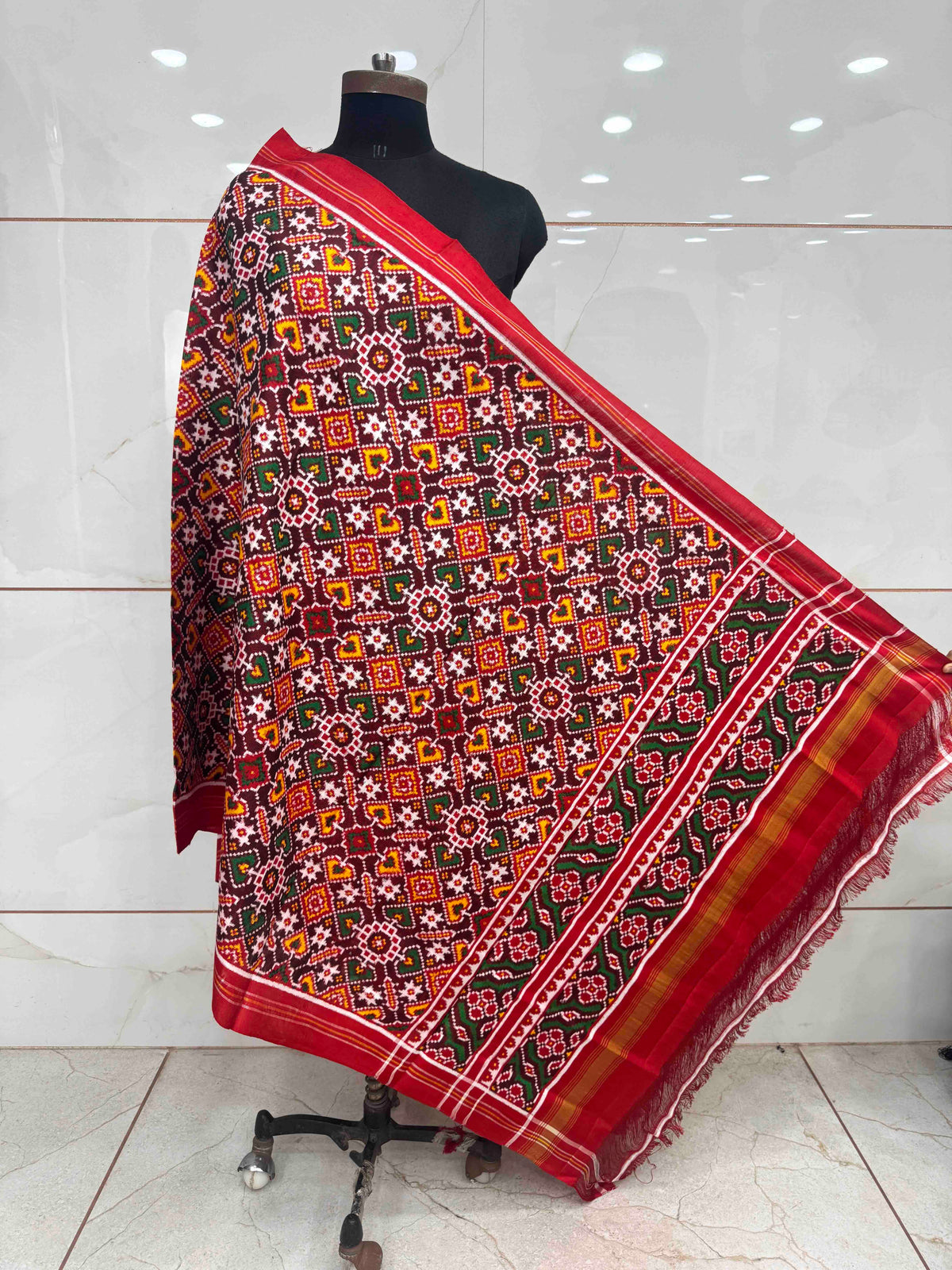 Red & Maroon Manekchowk Double Ikat Dupatta