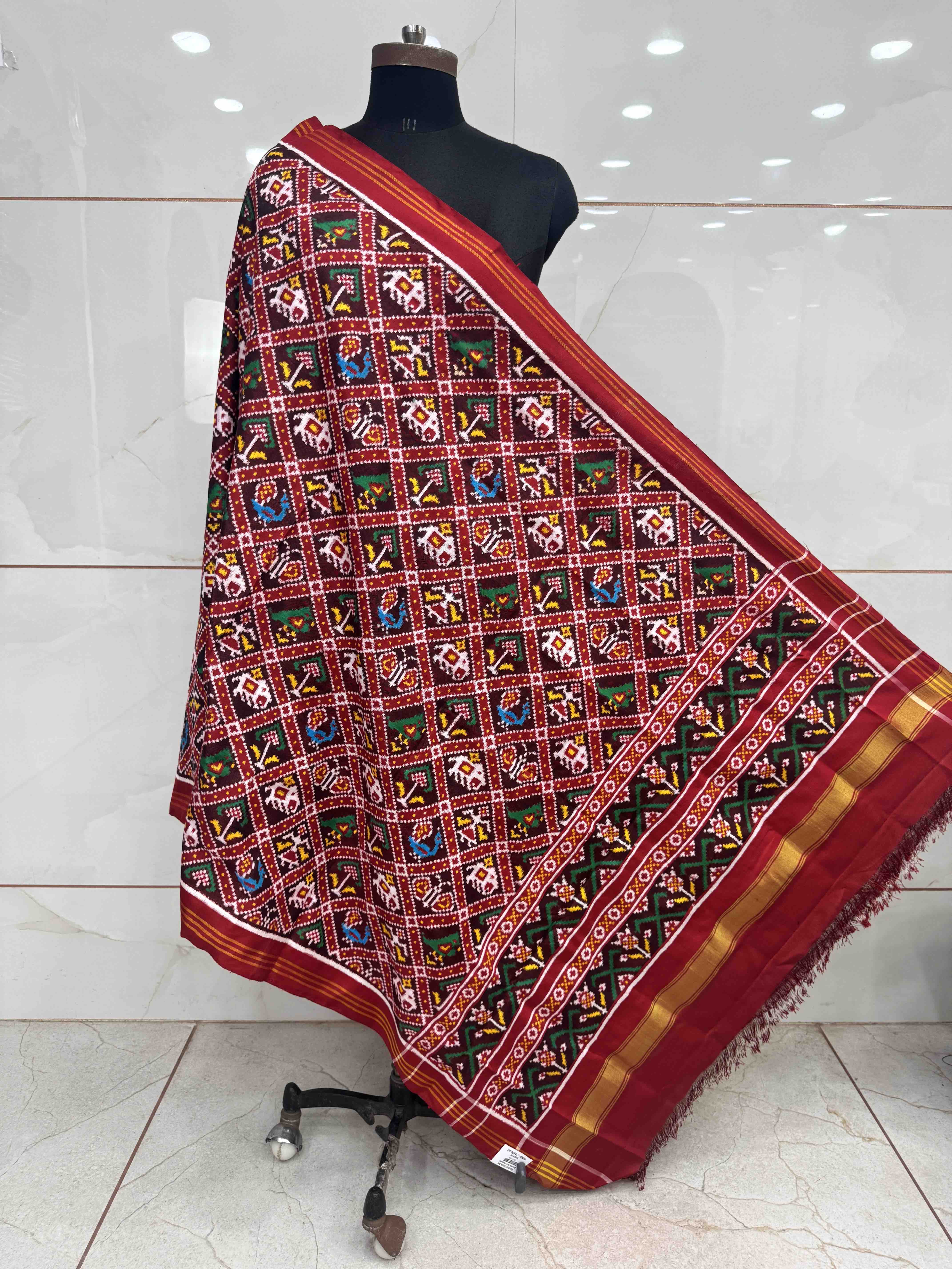 Red & Maroon Small Narikunj Double Ikat Dupatta