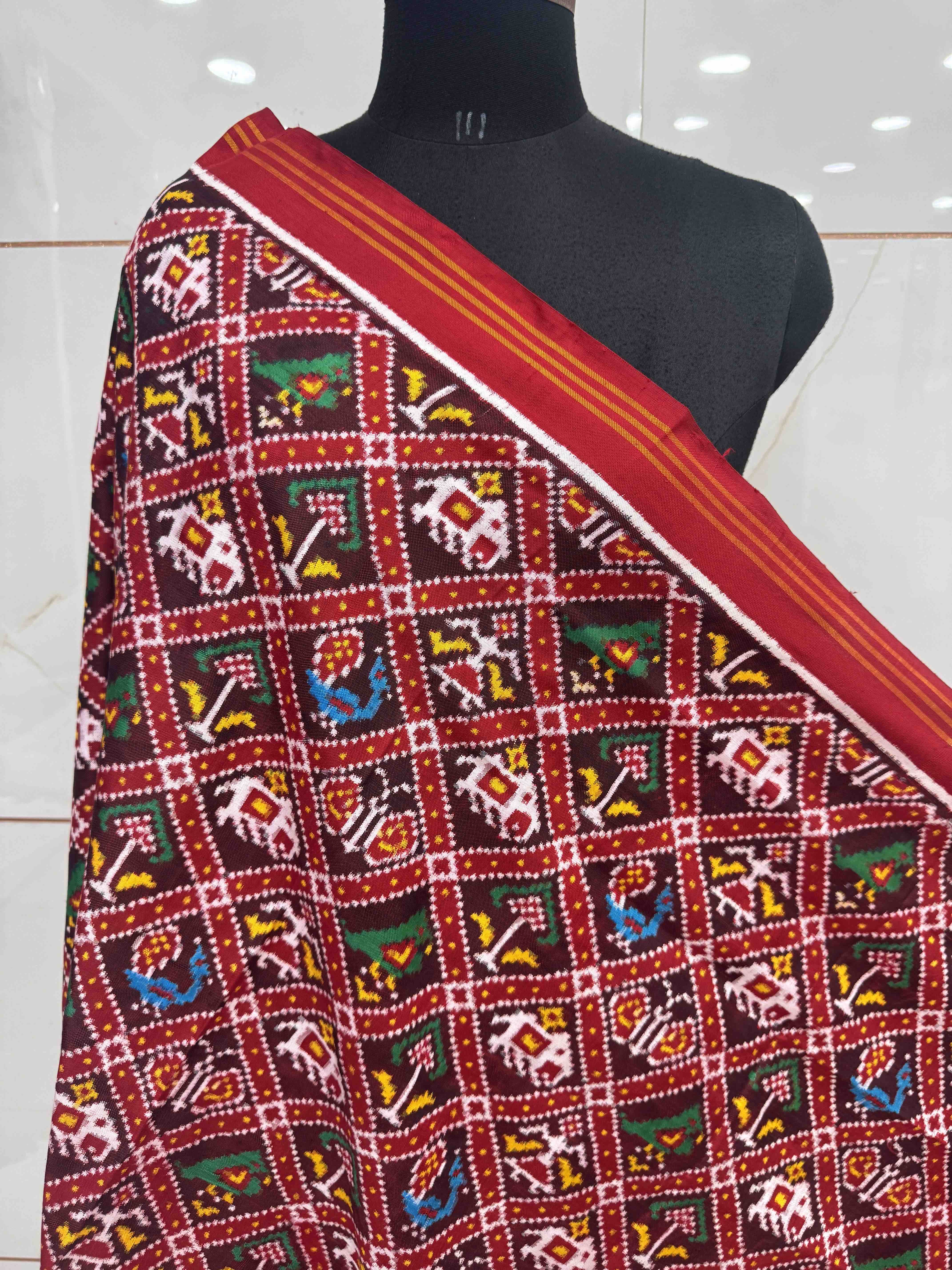 Red & Maroon Small Narikunj Double Ikat Dupatta