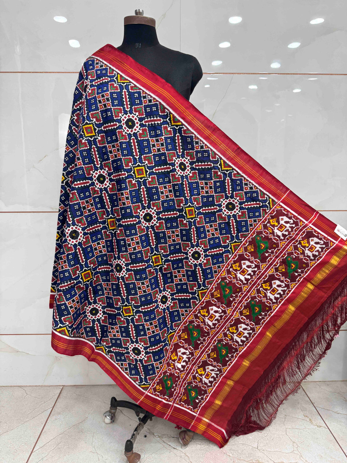 Red & Blue Manekchowk Double Ikat Dupatta