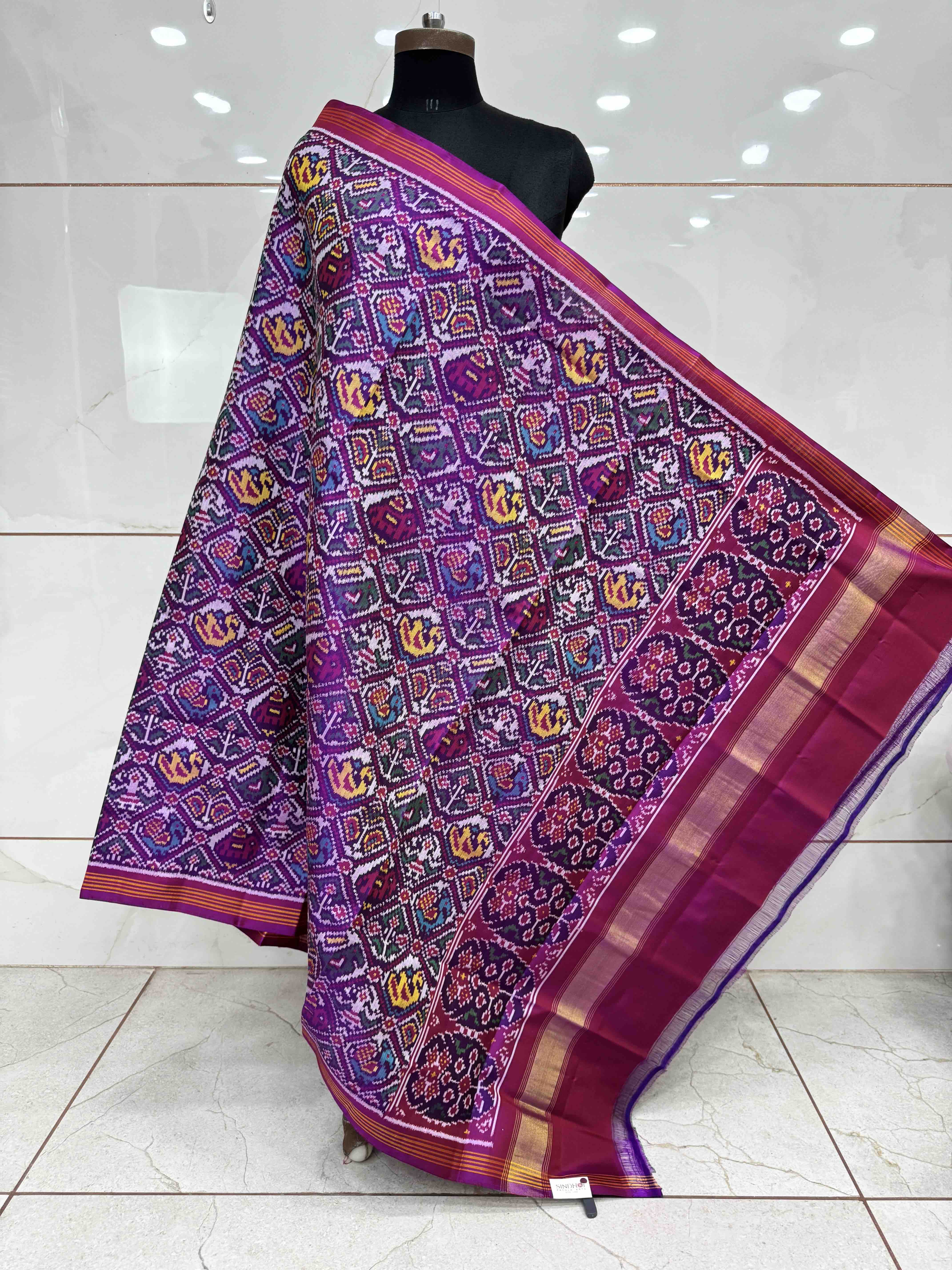 Magenta & White Small Narikunj Semi Double Ikat Patola Dupatta