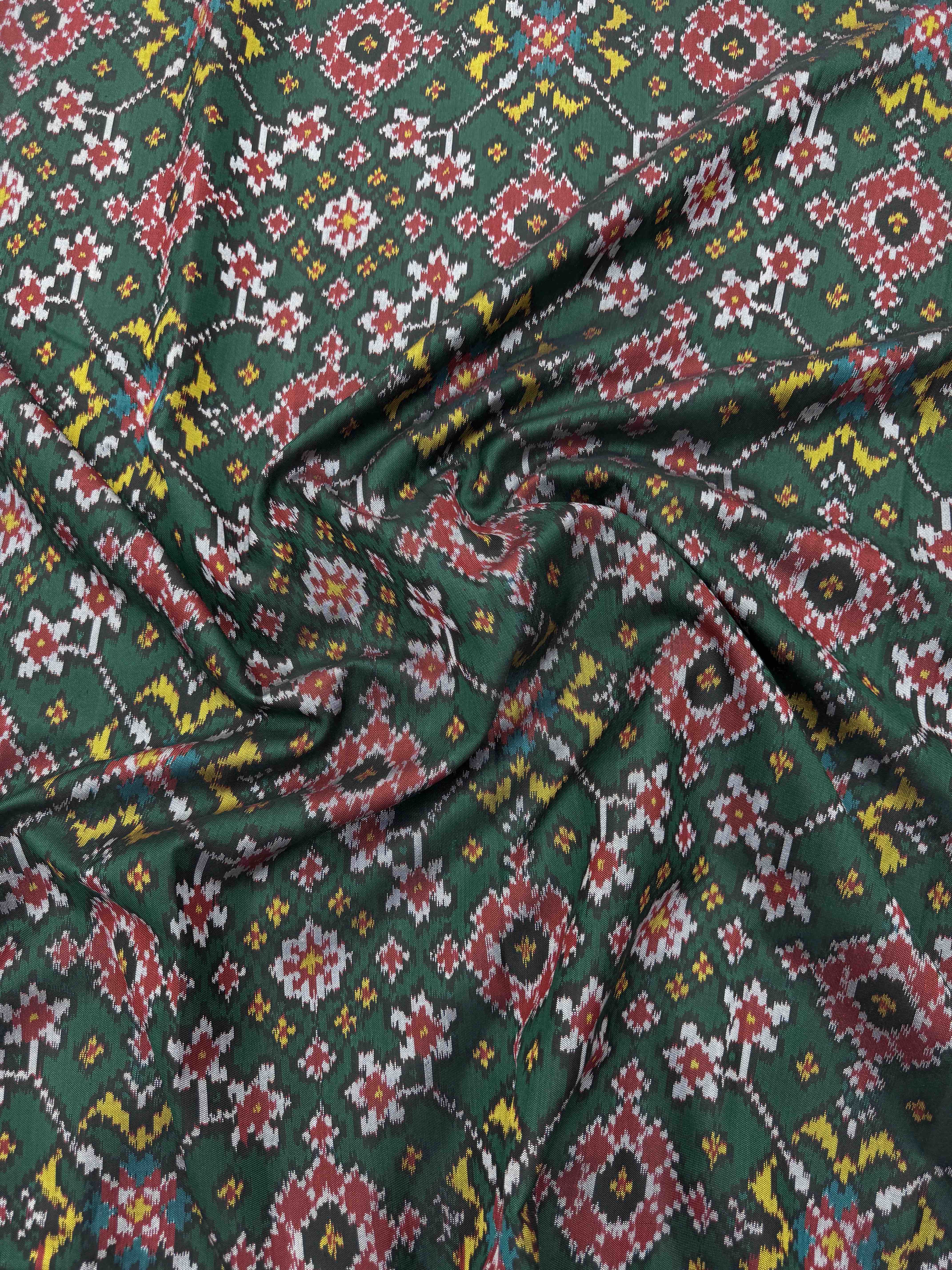 Red & Green Navratan Single Ikat Patola Silk Fabric