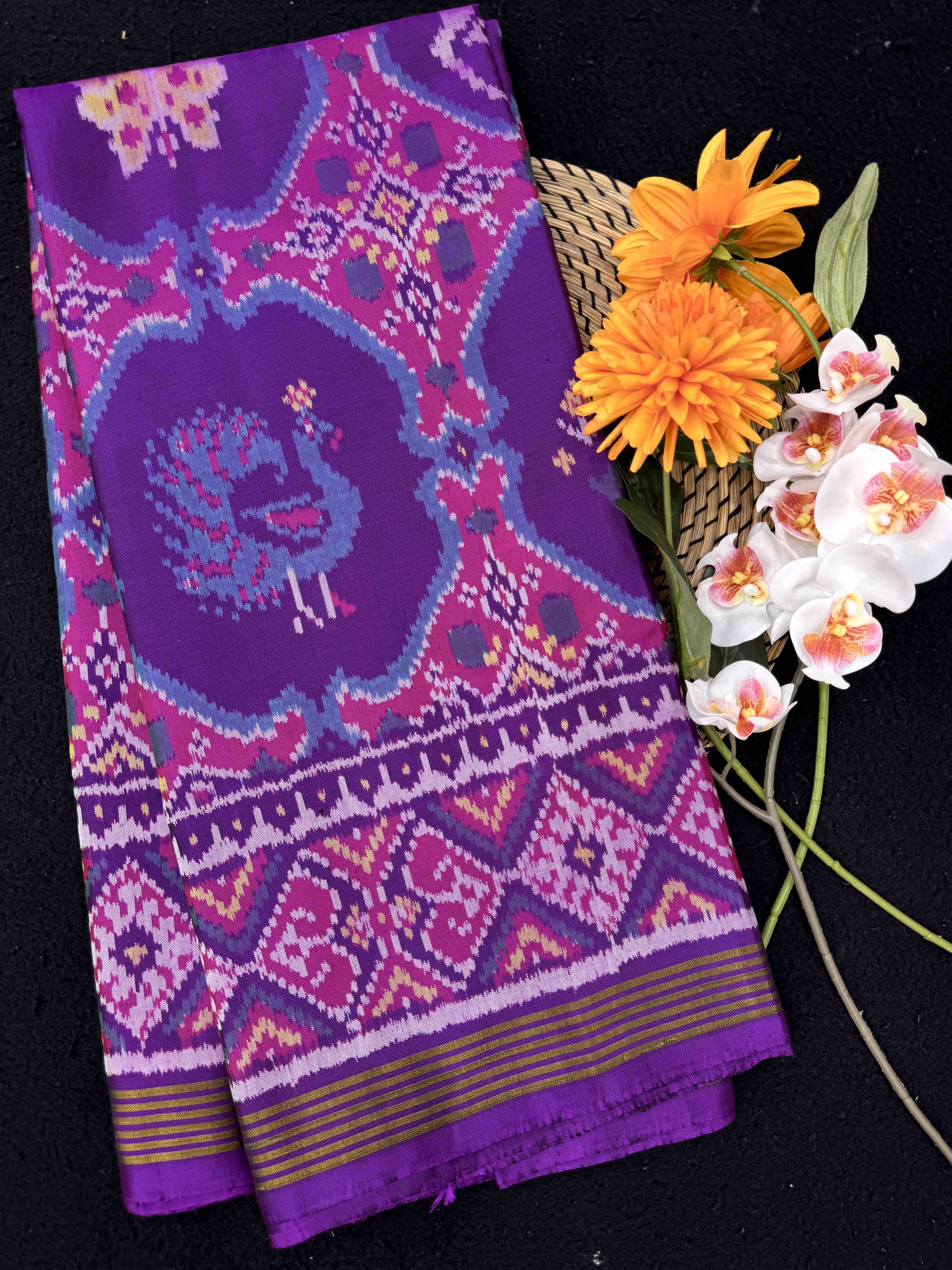 Purple Big Figure Narikunj Chhabdi Single Ikat Patan Patola Saree