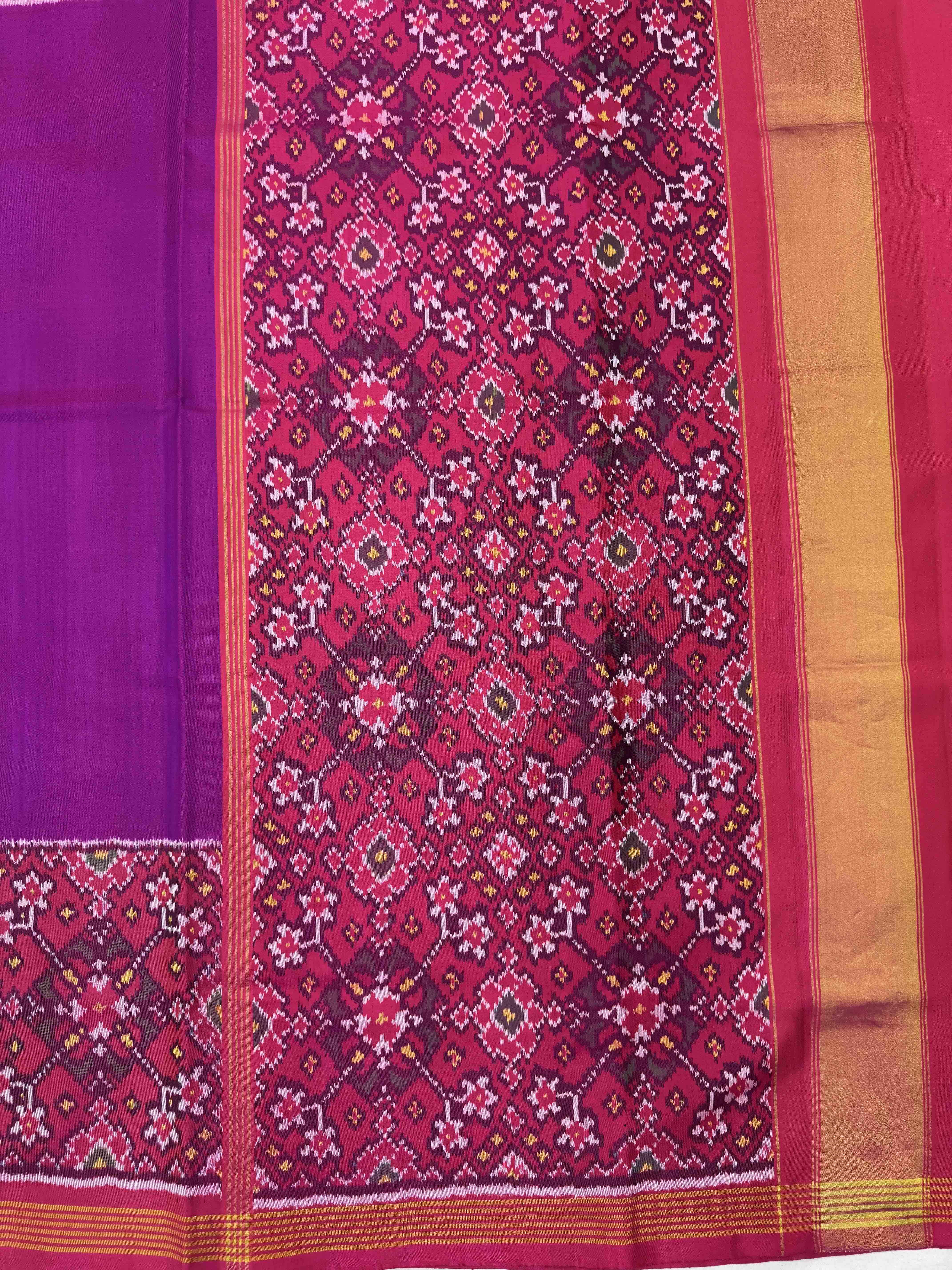 Pink & Purple Plain with Navratan Scut Border Single Ikat Patan Patola Saree